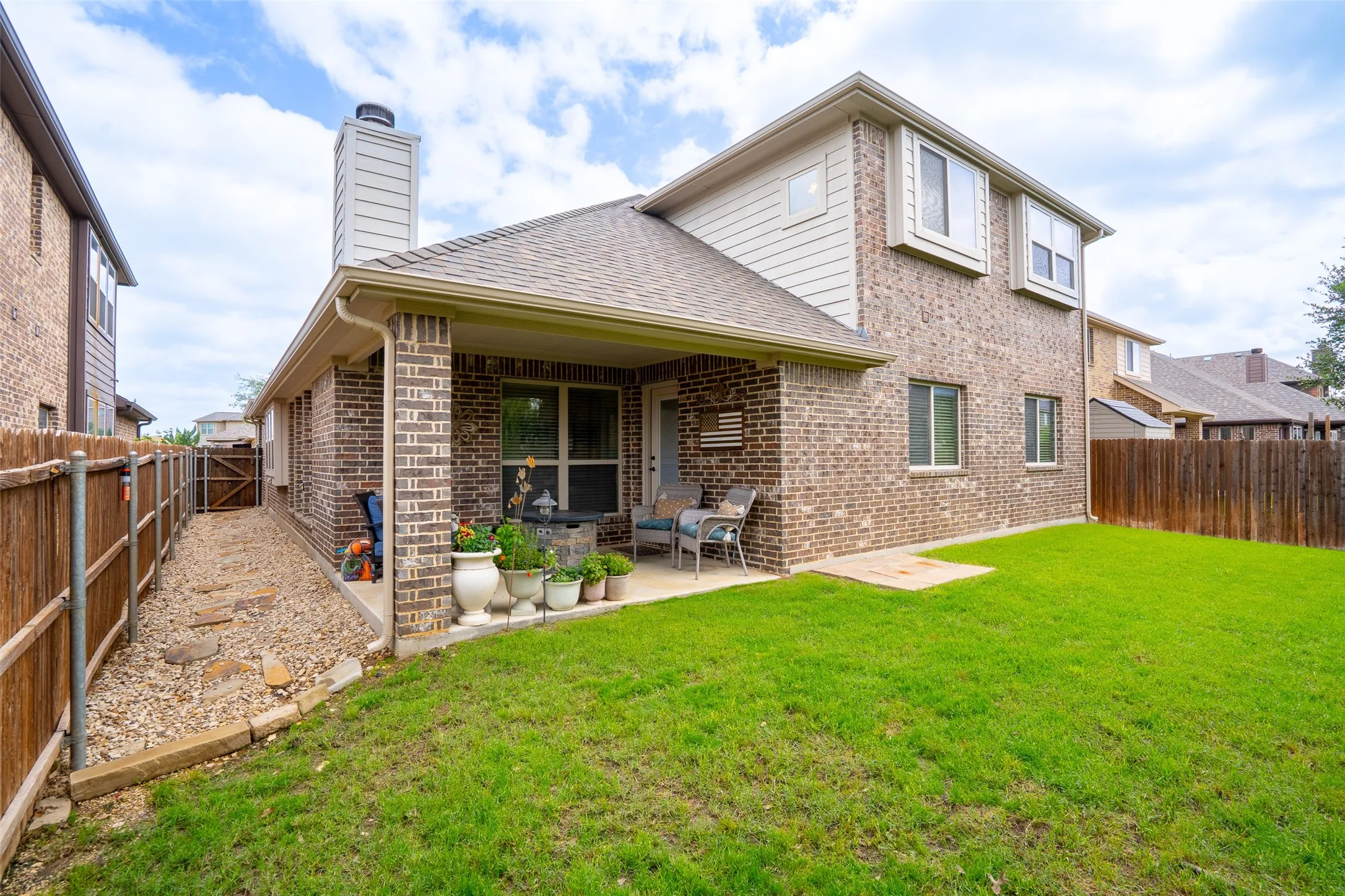 Single Family Residence For Sale in Tarrant County , 617 Fox Creek Trail, Fort Worth, Texas 76131, 4 Bedroom, 3 Bathroom, 2 Garage spaces, 2,550 Sqft, built in 2018, mls#21299891, Real Estate Agent in Fort Worth, Homes For Sale in Tarrant county, Homes For Sale in Fort Worth, Realtor in Fort Worth Texas, Real Estate Brokerage Independent Realty Texas, Luminita Cordes Realtor