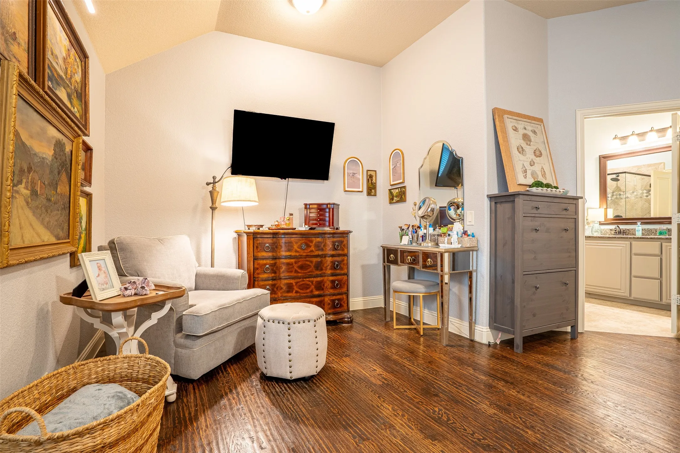Single Family Residence For Sale in Tarrant County , 617 Fox Creek Trail, Fort Worth, Texas 76131, 4 Bedroom, 3 Bathroom, 2 Garage spaces, 2,550 Sqft, built in 2018, mls#21299891, Real Estate Agent in Fort Worth, Homes For Sale in Tarrant county, Homes For Sale in Fort Worth, Realtor in Fort Worth Texas, Real Estate Brokerage Independent Realty Texas, Luminita Cordes Realtor