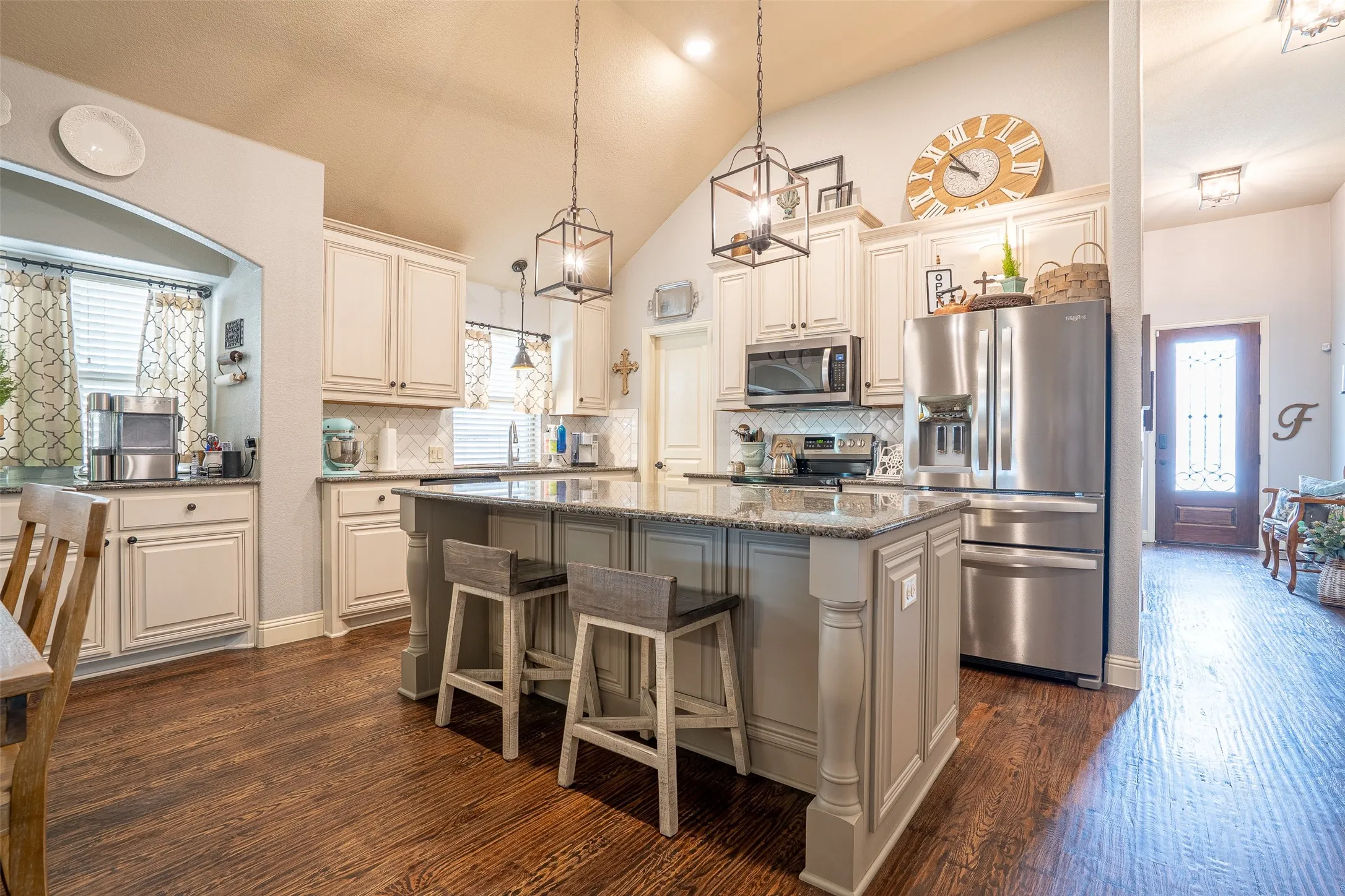 Single Family Residence For Sale in Tarrant County , 617 Fox Creek Trail, Fort Worth, Texas 76131, 4 Bedroom, 3 Bathroom, 2 Garage spaces, 2,550 Sqft, built in 2018, mls#21299891, Real Estate Agent in Fort Worth, Homes For Sale in Tarrant county, Homes For Sale in Fort Worth, Realtor in Fort Worth Texas, Real Estate Brokerage Independent Realty Texas, Luminita Cordes Realtor