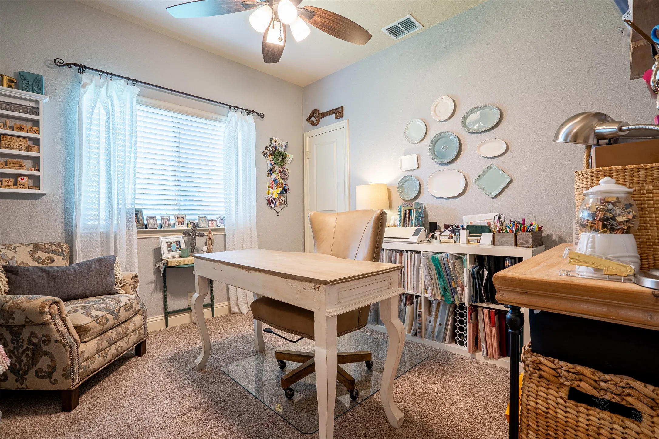 Single Family Residence For Sale in Tarrant County , 617 Fox Creek Trail, Fort Worth, Texas 76131, 4 Bedroom, 3 Bathroom, 2 Garage spaces, 2,550 Sqft, built in 2018, mls#21299891, Real Estate Agent in Fort Worth, Homes For Sale in Tarrant county, Homes For Sale in Fort Worth, Realtor in Fort Worth Texas, Real Estate Brokerage Independent Realty Texas, Luminita Cordes Realtor
