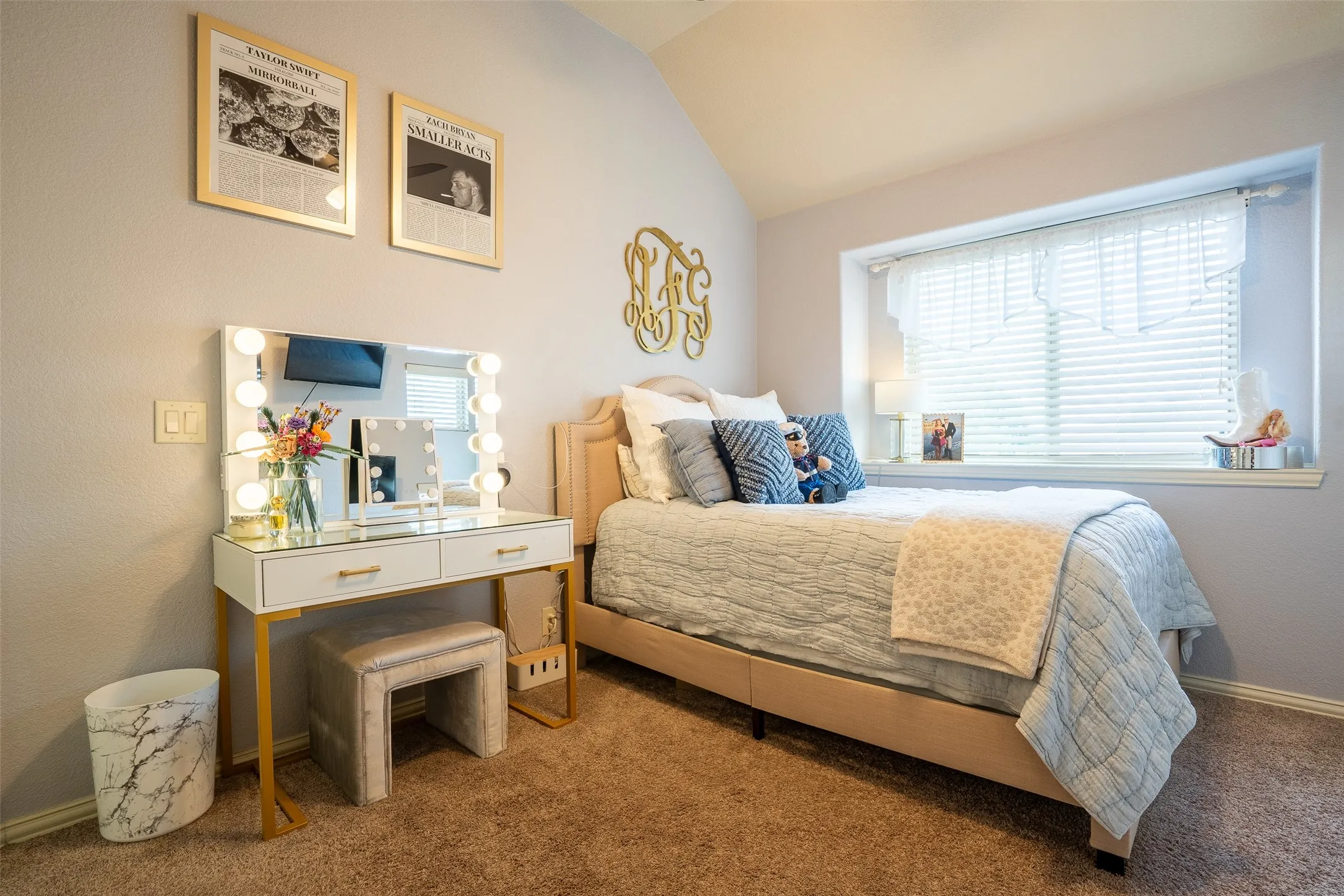 Single Family Residence For Sale in Tarrant County , 617 Fox Creek Trail, Fort Worth, Texas 76131, 4 Bedroom, 3 Bathroom, 2 Garage spaces, 2,550 Sqft, built in 2018, mls#21299891, Real Estate Agent in Fort Worth, Homes For Sale in Tarrant county, Homes For Sale in Fort Worth, Realtor in Fort Worth Texas, Real Estate Brokerage Independent Realty Texas, Luminita Cordes Realtor