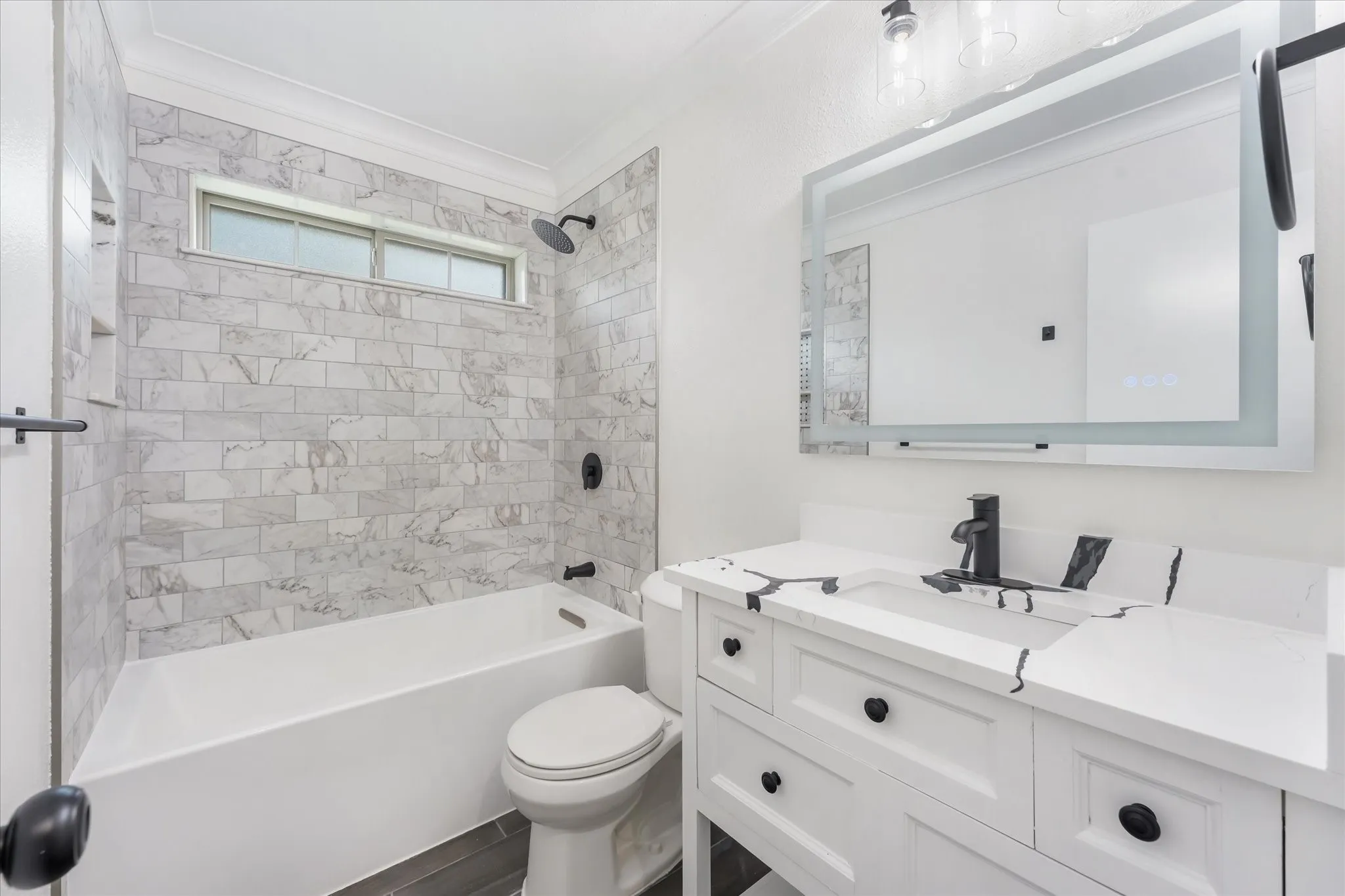 Single Family Residence For Sale in Collin County , 3705 Glover Drive, Plano, Texas 75074, 3 Bedroom, 2 Bathroom, 2 Garage spaces, 1,445 Sqft, built in 1984, mls#21300641, Real Estate Agent in Plano, Homes For Sale in Collin county, Homes For Sale in Plano, Realtor in Plano Texas, Real Estate Brokerage Independent Realty Texas, Luminita Cordes Realtor