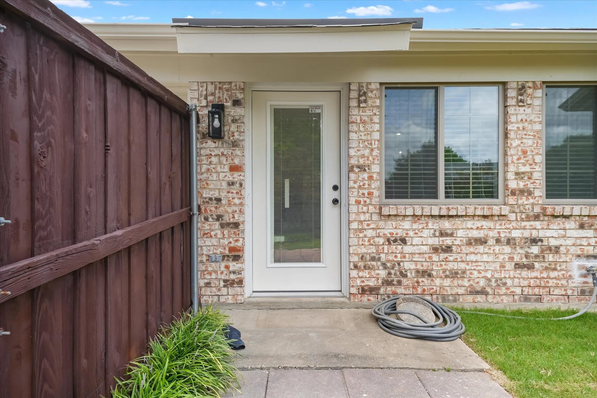Single Family Residence For Sale in Collin County , 3705 Glover Drive, Plano, Texas 75074, 3 Bedroom, 2 Bathroom, 2 Garage spaces, 1,445 Sqft, built in 1984, mls#21300641, Real Estate Agent in Plano, Homes For Sale in Collin county, Homes For Sale in Plano, Realtor in Plano Texas, Real Estate Brokerage Independent Realty Texas, Luminita Cordes Realtor