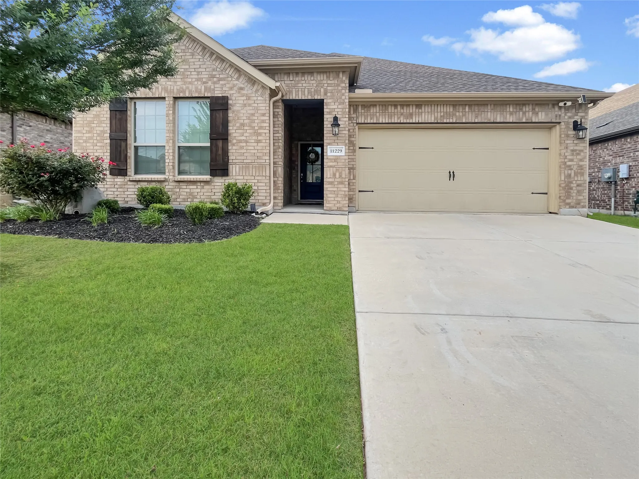 Single Family Residence For Rent in Denton County , 11229 Yellow Rose Way, Aubrey, Texas 76227, 3 Bedrooms, 2 Bathrooms, 2 Garage spaces, 1,791 Sqft, built in 2022, Price $5,400, mls#21272011, Real Estate Agent in Aubrey, Homes For Rent in Denton county, Homes For Rent in Aubrey, Realtor in Aubrey Texas, Real Estate Brokerage Independent Realty Texas, Luminita Cordes Realtor