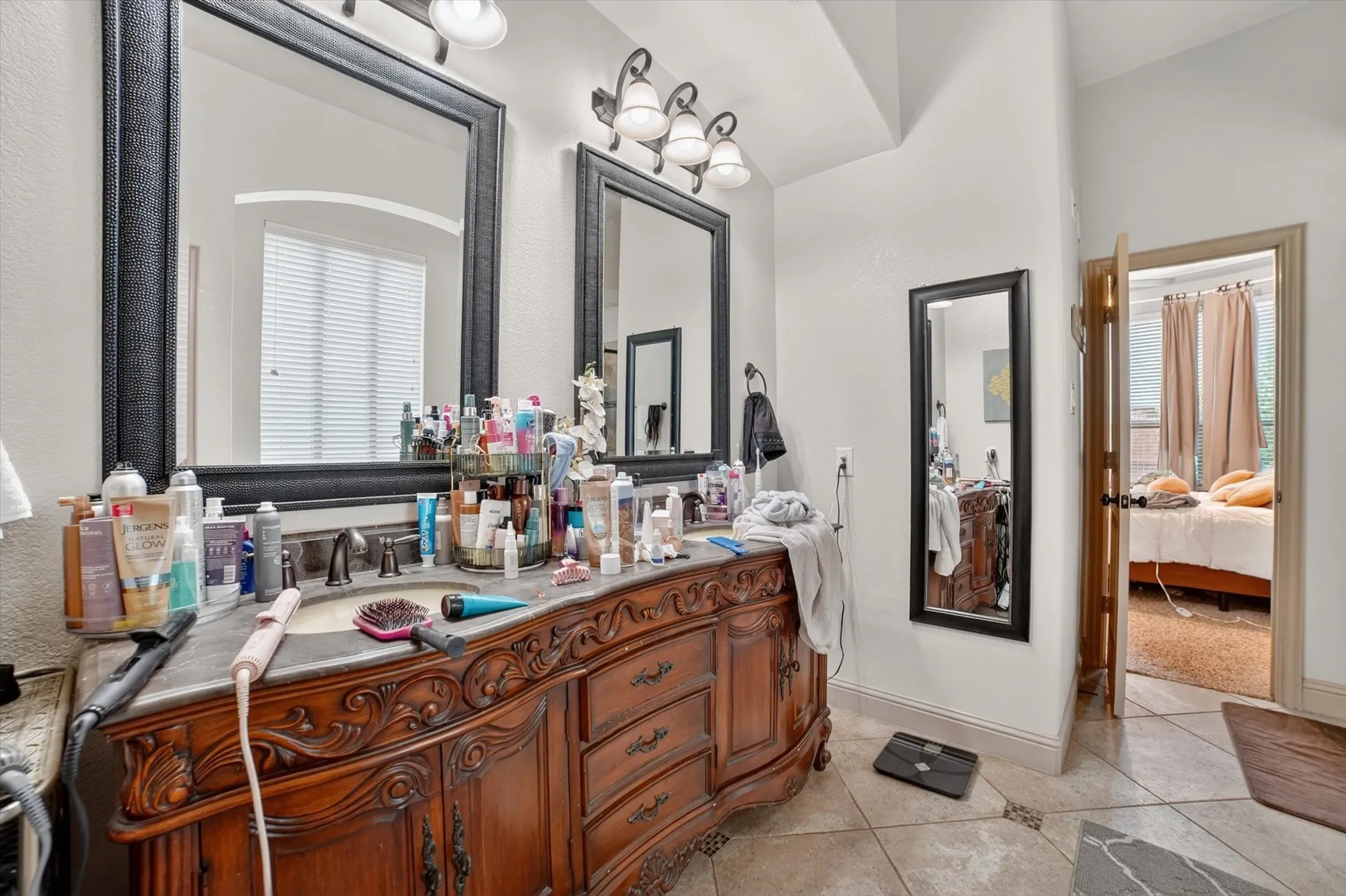 Single Family Residence For Sale in Rockwall County , 172 Buffington Avenue, Fate, Texas 75189, 3 Bedroom, 2 Bathroom, 2 Garage spaces, 1,844 Sqft, built in 2012, mls#21298285, Real Estate Agent in Fate, Homes For Sale in Rockwall county, Homes For Sale in Fate, Realtor in Fate Texas, Real Estate Brokerage Independent Realty Texas, Luminita Cordes Realtor