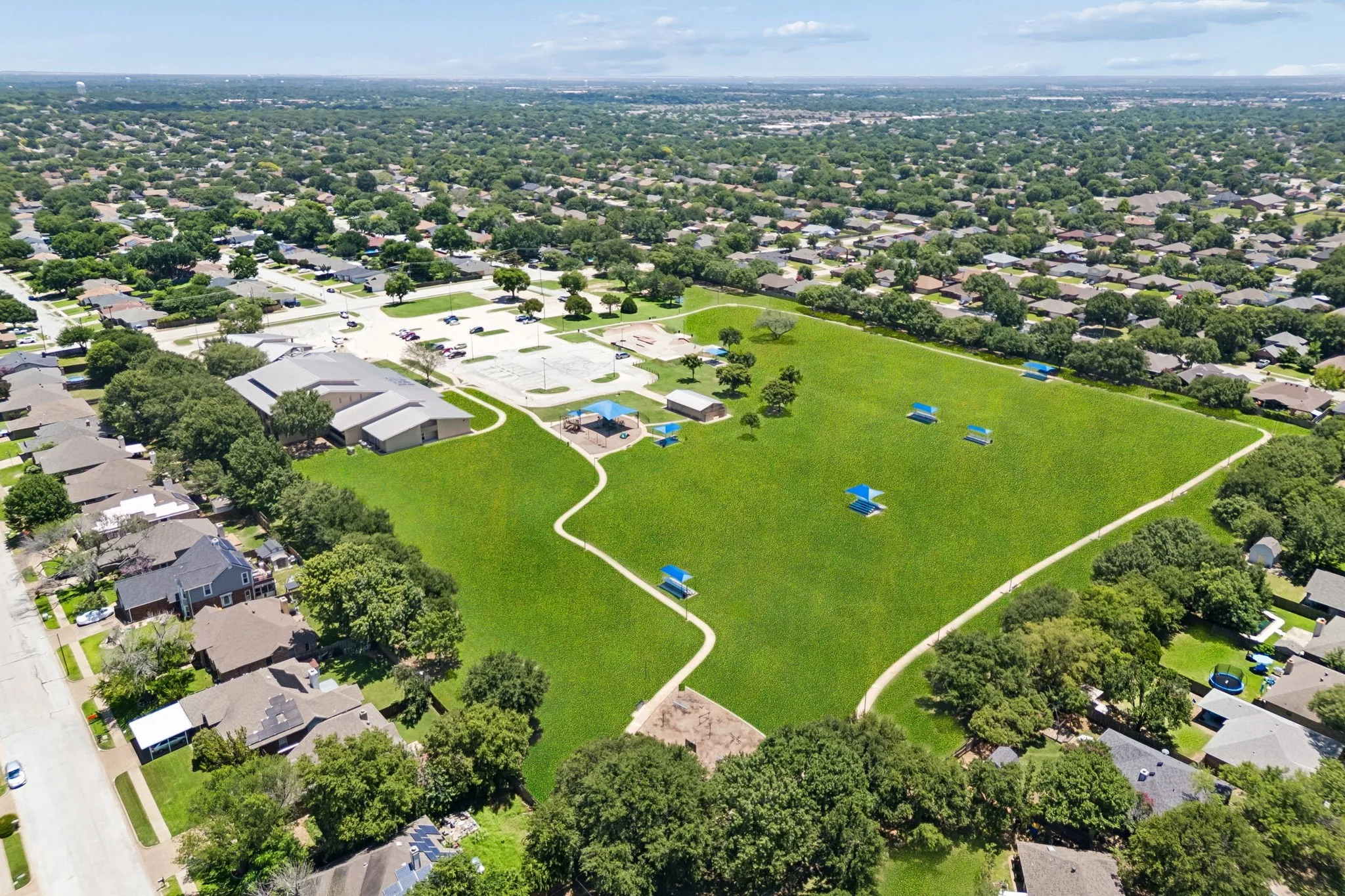 Single Family Residence For Sale in Tarrant County , 6417 Loma Vista Drive, Watauga, Texas 76148, 3 Bedroom, 2 Bathroom, 2 Garage spaces, 1,430 Sqft, built in 1984, mls#21300047, Real Estate Agent in Watauga, Homes For Sale in Tarrant county, Homes For Sale in Watauga, Realtor in Watauga Texas, Real Estate Brokerage Independent Realty Texas, Luminita Cordes Realtor