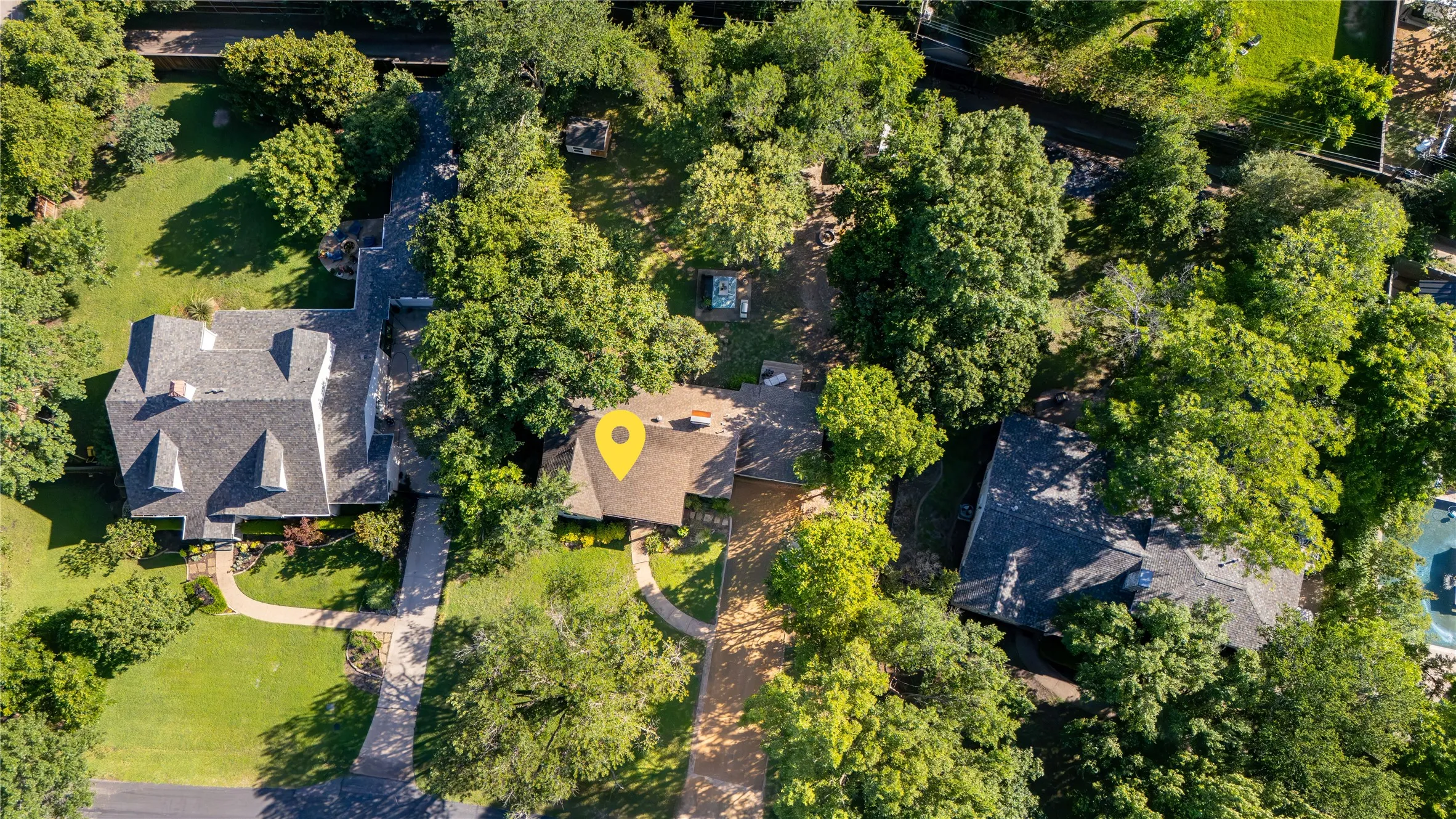 Single Family Residence For Sale in Dallas County , 1511 Verano Drive, Dallas, Texas 75218, 3 Bedroom, 2 Bathroom, Garage spaces, 1,707 Sqft, built in 1945, mls#21300139, Real Estate Agent in Dallas, Homes For Sale in Dallas county, Homes For Sale in Dallas, Realtor in Dallas Texas, Real Estate Brokerage Independent Realty Texas, Luminita Cordes Realtor