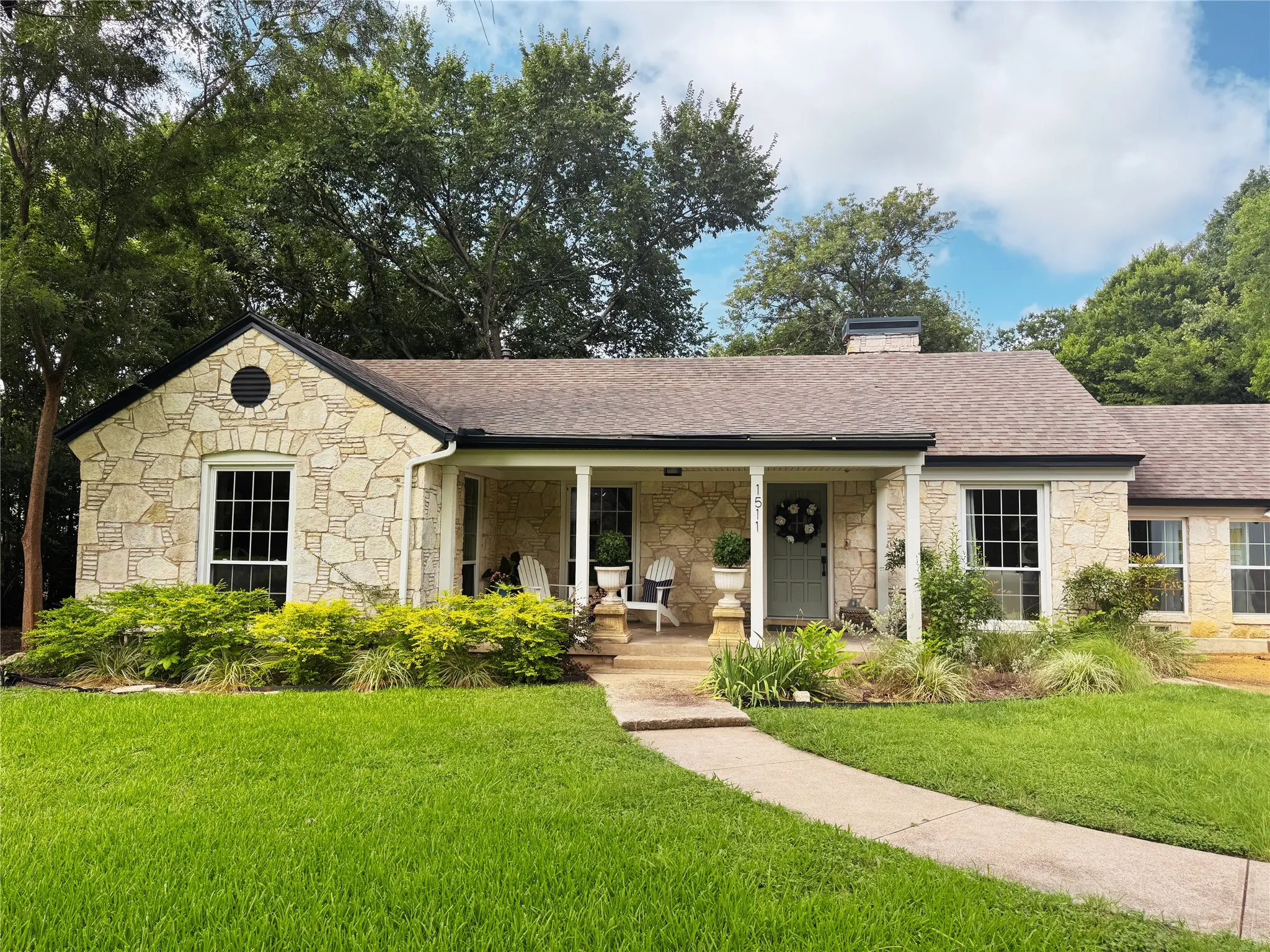 Granbury stone is in mint condition.