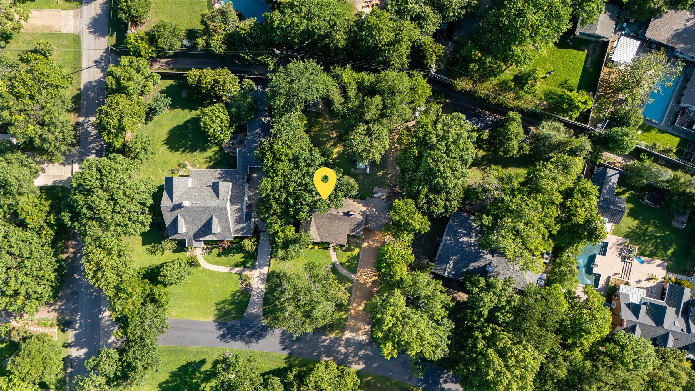 Single Family Residence For Sale in Dallas County , 1511 Verano Drive, Dallas, Texas 75218, 3 Bedroom, 2 Bathroom, Garage spaces, 1,707 Sqft, built in 1945, mls#21300139, Real Estate Agent in Dallas, Homes For Sale in Dallas county, Homes For Sale in Dallas, Realtor in Dallas Texas, Real Estate Brokerage Independent Realty Texas, Luminita Cordes Realtor