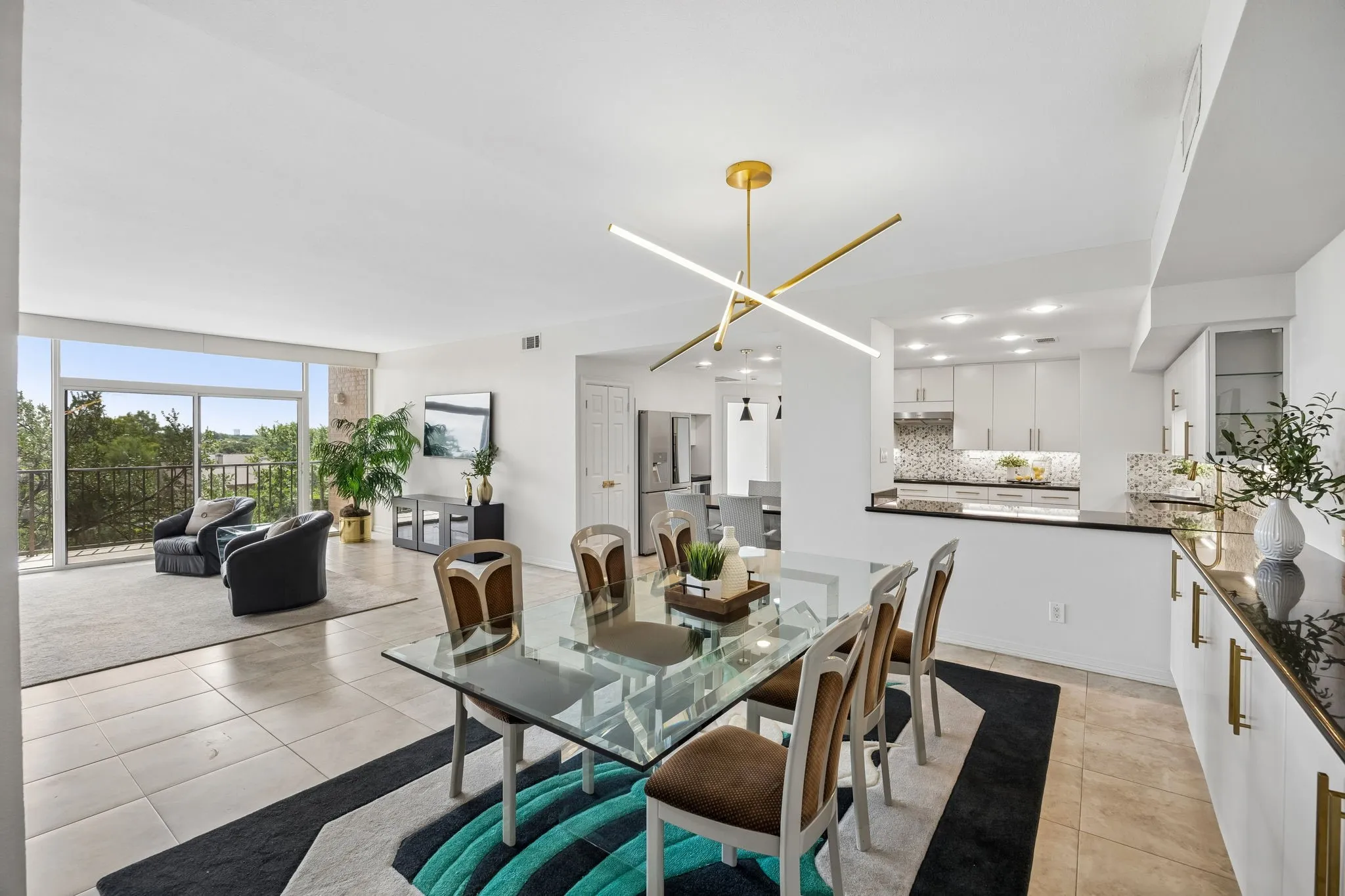 Condominium For Sale in Dallas County , 5200 Keller Springs Road 422, Dallas, Texas 75248, 2 Bedroom, 2 Bathroom, 1 Garage spaces, 2,006 Sqft, built in 1981, mls#21297697, Real Estate Agent in Dallas, Homes For Sale in Dallas county, Homes For Sale in Dallas, Realtor in Dallas Texas, Real Estate Brokerage Independent Realty Texas, Luminita Cordes Realtor