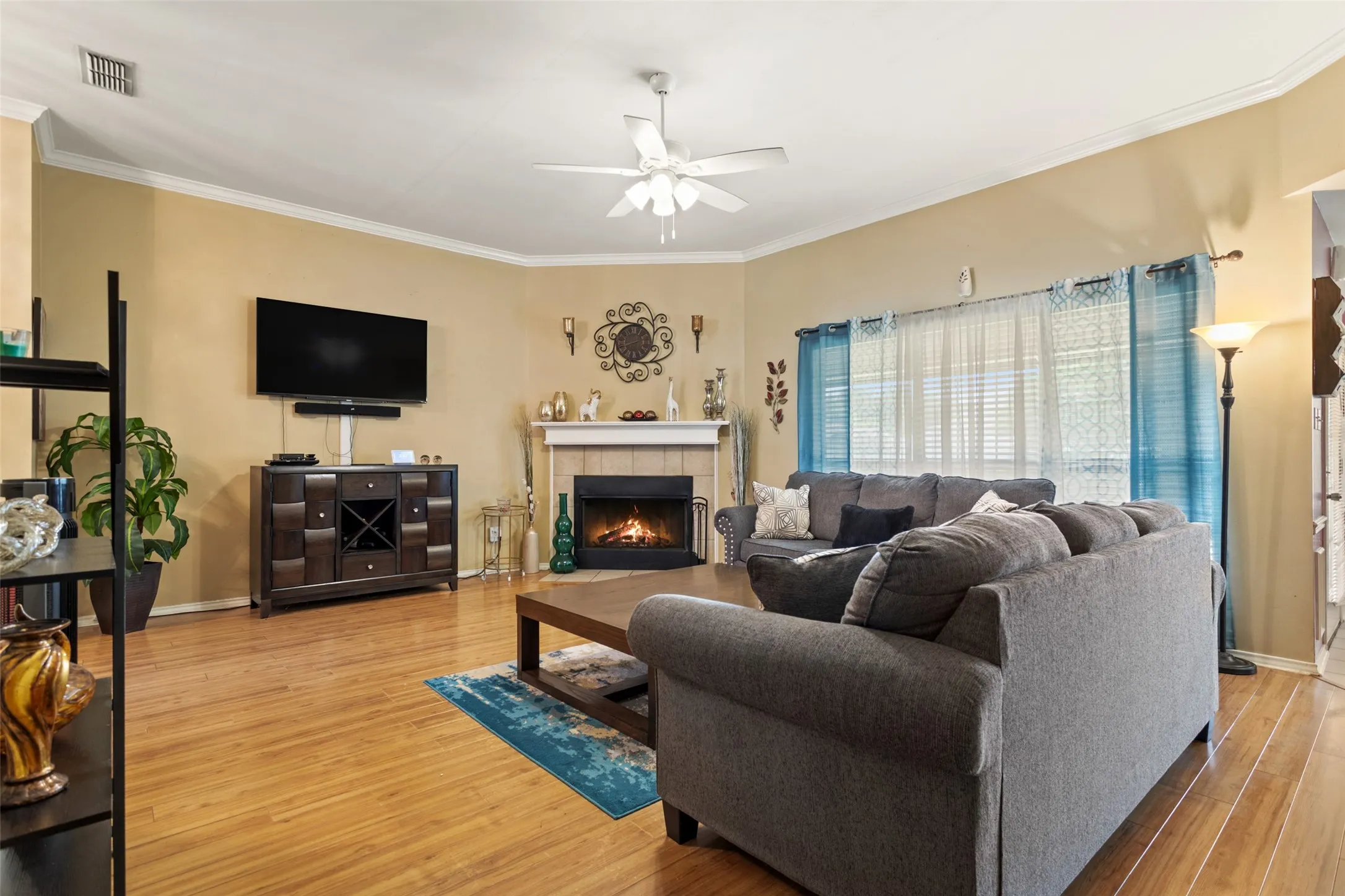 Single Family Residence For Sale in Cherokee County , 265 Crestview Lane, Jacksonville, Texas 75766, 4 Bedroom, 2 Bathroom, 2 Garage spaces, 1,785 Sqft, built in 2002, mls#21300665, Real Estate Agent in Jacksonville, Homes For Sale in Cherokee county, Homes For Sale in Jacksonville, Realtor in Jacksonville Texas, Real Estate Brokerage Independent Realty Texas, Luminita Cordes Realtor