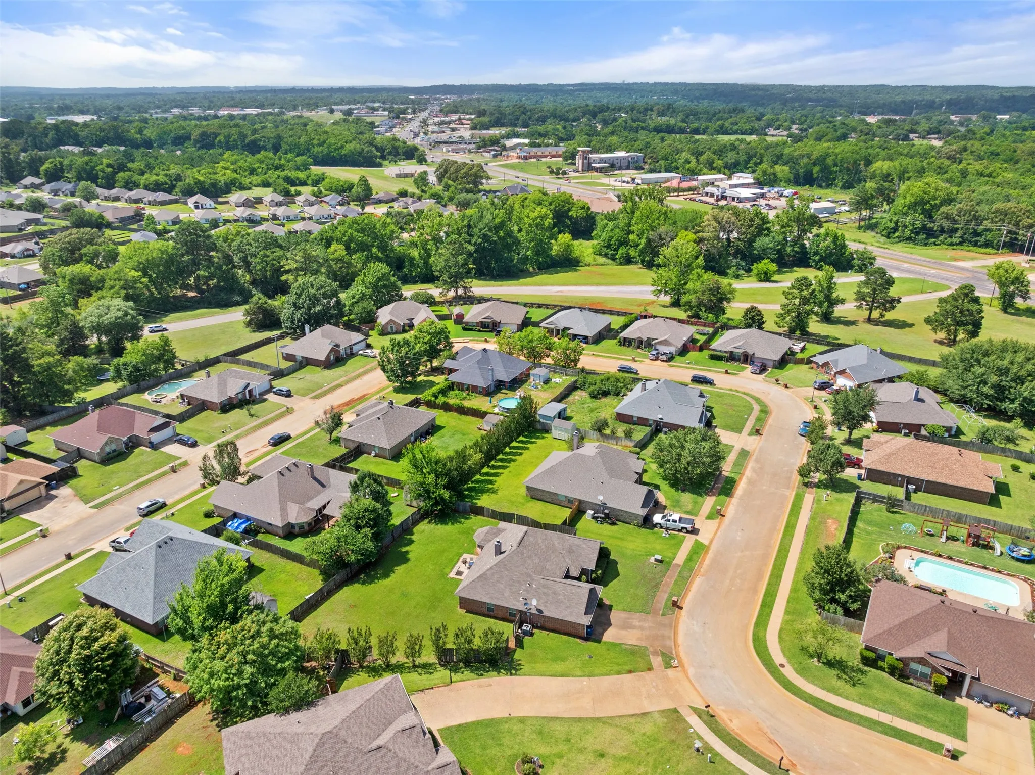 Single Family Residence For Sale in Cherokee County , 265 Crestview Lane, Jacksonville, Texas 75766, 4 Bedroom, 2 Bathroom, 2 Garage spaces, 1,785 Sqft, built in 2002, mls#21300665, Real Estate Agent in Jacksonville, Homes For Sale in Cherokee county, Homes For Sale in Jacksonville, Realtor in Jacksonville Texas, Real Estate Brokerage Independent Realty Texas, Luminita Cordes Realtor