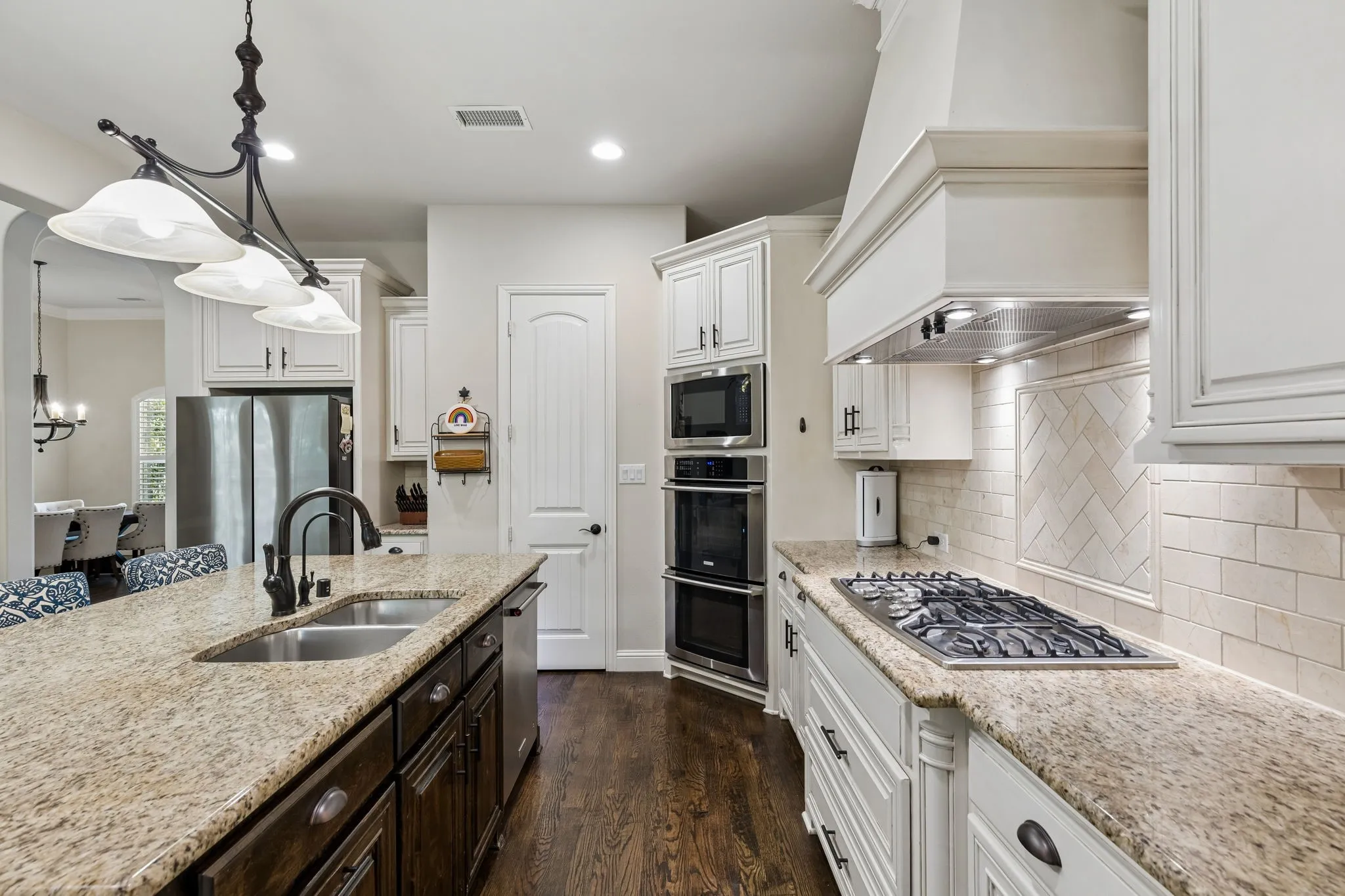 Single Family Residence For Sale in Collin County , 618 Forest Hill Drive, Murphy, Texas 75094, 5 Bedroom, 5 Bathroom, 3 Garage spaces, 4,711 Sqft, built in 2013, mls#21265067, Real Estate Agent in Murphy, Homes For Sale in Collin county, Homes For Sale in Murphy, Realtor in Murphy Texas, Real Estate Brokerage Independent Realty Texas, Luminita Cordes Realtor