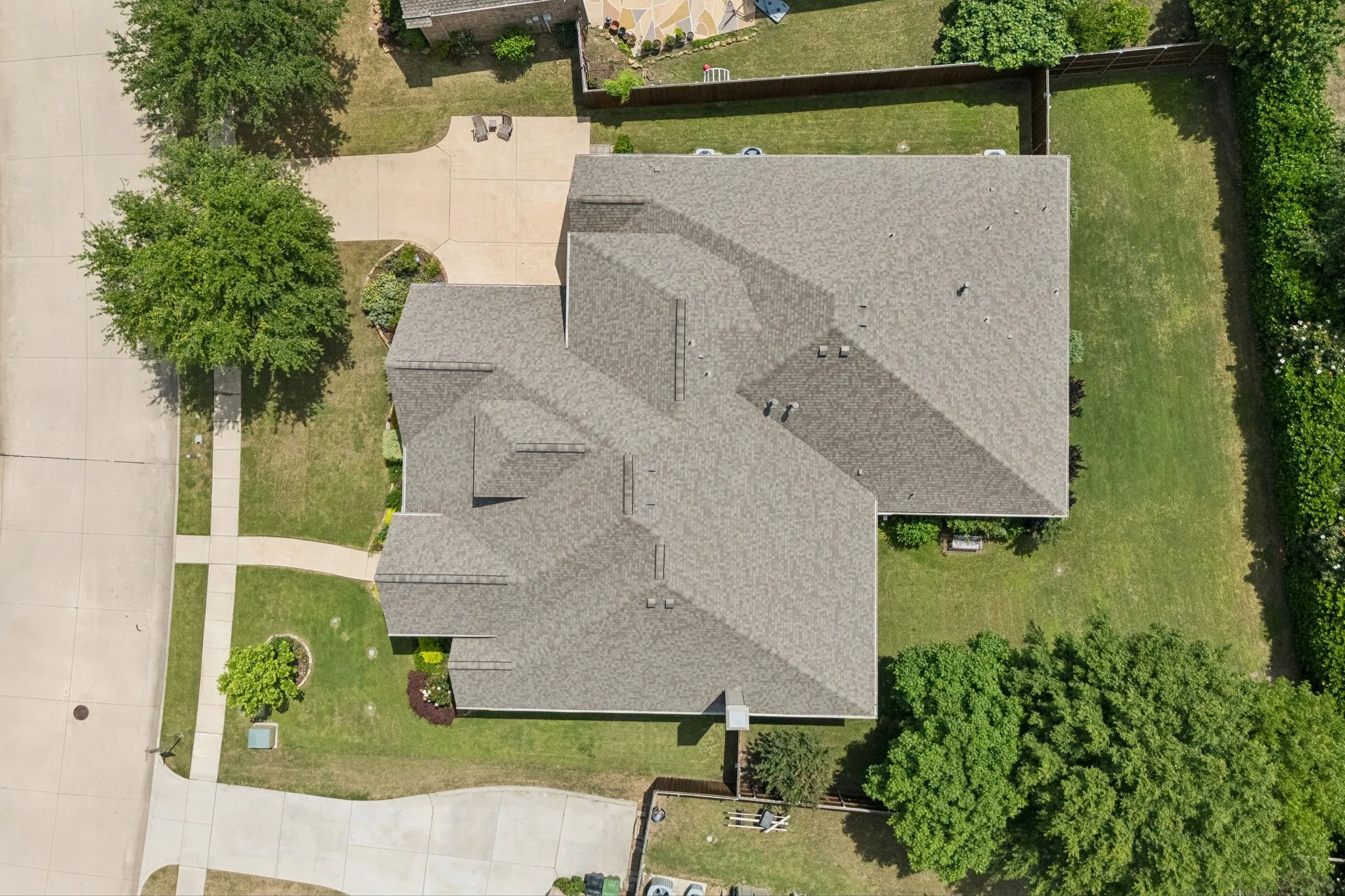 Single Family Residence For Sale in Collin County , 618 Forest Hill Drive, Murphy, Texas 75094, 5 Bedroom, 5 Bathroom, 3 Garage spaces, 4,711 Sqft, built in 2013, mls#21265067, Real Estate Agent in Murphy, Homes For Sale in Collin county, Homes For Sale in Murphy, Realtor in Murphy Texas, Real Estate Brokerage Independent Realty Texas, Luminita Cordes Realtor