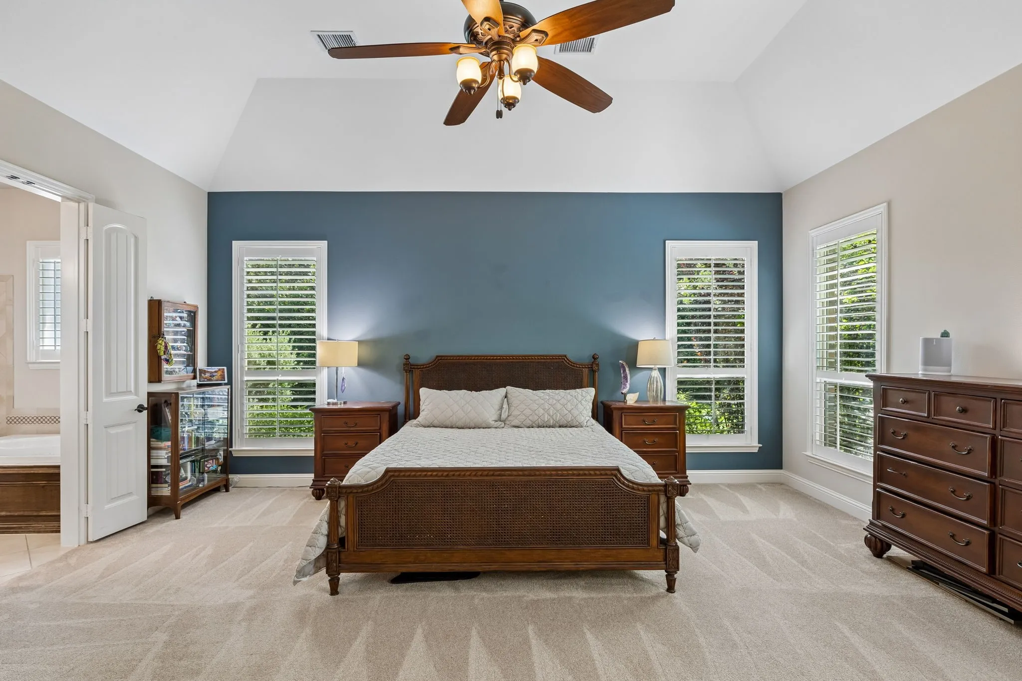 Single Family Residence For Sale in Collin County , 618 Forest Hill Drive, Murphy, Texas 75094, 5 Bedroom, 5 Bathroom, 3 Garage spaces, 4,711 Sqft, built in 2013, mls#21265067, Real Estate Agent in Murphy, Homes For Sale in Collin county, Homes For Sale in Murphy, Realtor in Murphy Texas, Real Estate Brokerage Independent Realty Texas, Luminita Cordes Realtor