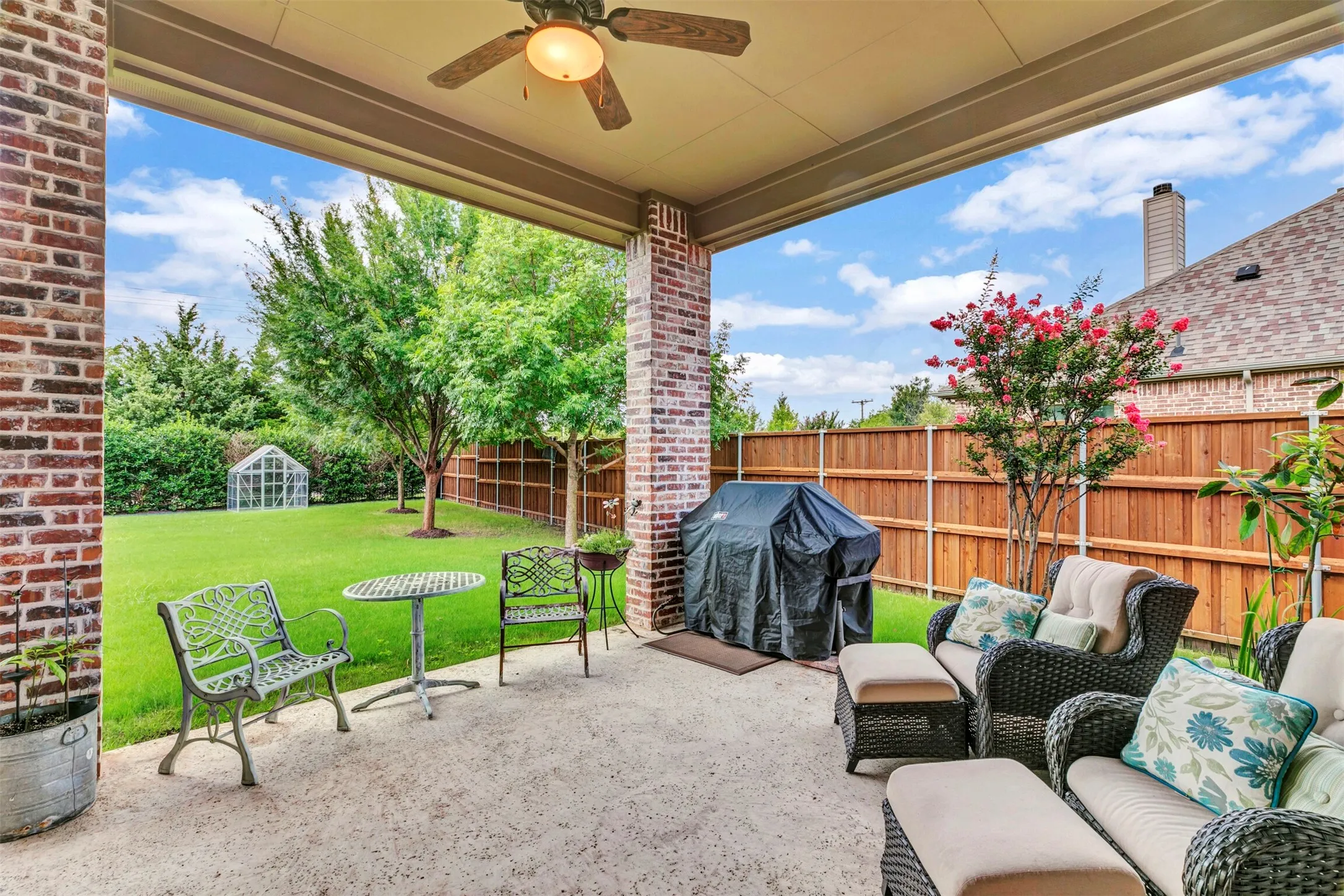 Single Family Residence For Sale in Collin County , 618 Forest Hill Drive, Murphy, Texas 75094, 5 Bedroom, 5 Bathroom, 3 Garage spaces, 4,711 Sqft, built in 2013, mls#21265067, Real Estate Agent in Murphy, Homes For Sale in Collin county, Homes For Sale in Murphy, Realtor in Murphy Texas, Real Estate Brokerage Independent Realty Texas, Luminita Cordes Realtor