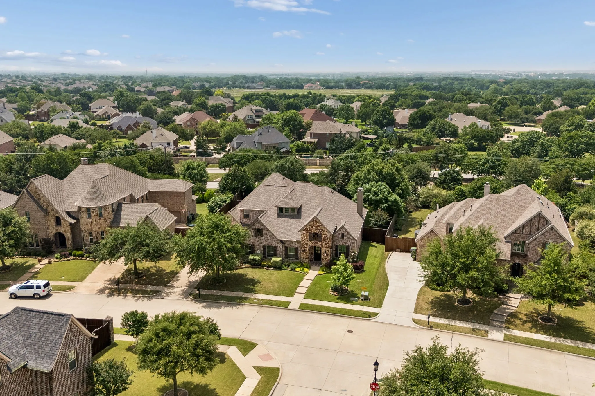 Single Family Residence For Sale in Collin County , 618 Forest Hill Drive, Murphy, Texas 75094, 5 Bedroom, 5 Bathroom, 3 Garage spaces, 4,711 Sqft, built in 2013, mls#21265067, Real Estate Agent in Murphy, Homes For Sale in Collin county, Homes For Sale in Murphy, Realtor in Murphy Texas, Real Estate Brokerage Independent Realty Texas, Luminita Cordes Realtor