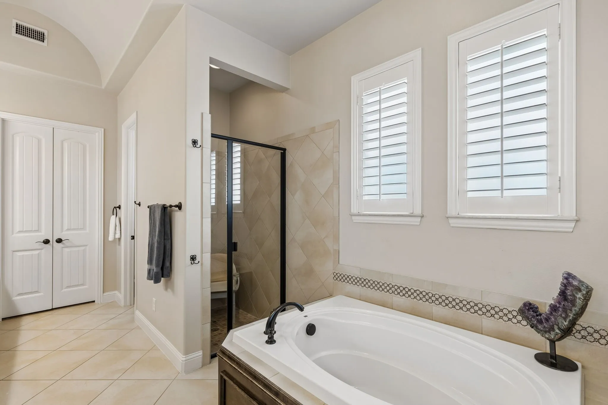 Single Family Residence For Sale in Collin County , 618 Forest Hill Drive, Murphy, Texas 75094, 5 Bedroom, 5 Bathroom, 3 Garage spaces, 4,711 Sqft, built in 2013, mls#21265067, Real Estate Agent in Murphy, Homes For Sale in Collin county, Homes For Sale in Murphy, Realtor in Murphy Texas, Real Estate Brokerage Independent Realty Texas, Luminita Cordes Realtor