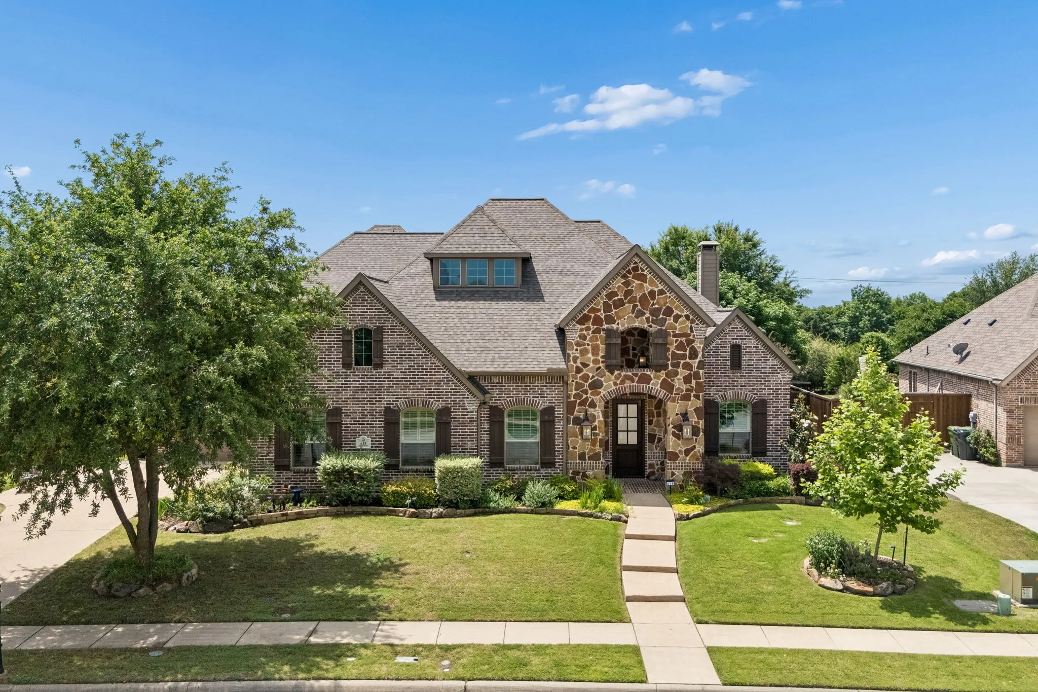 Single Family Residence For Sale in Collin County , 618 Forest Hill Drive, Murphy, Texas 75094, 5 Bedroom, 5 Bathroom, 3 Garage spaces, 4,711 Sqft, built in 2013, mls#21265067, Real Estate Agent in Murphy, Homes For Sale in Collin county, Homes For Sale in Murphy, Realtor in Murphy Texas, Real Estate Brokerage Independent Realty Texas, Luminita Cordes Realtor