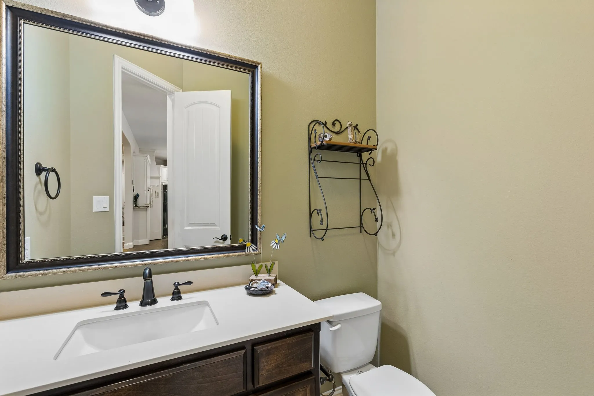 Single Family Residence For Sale in Collin County , 618 Forest Hill Drive, Murphy, Texas 75094, 5 Bedroom, 5 Bathroom, 3 Garage spaces, 4,711 Sqft, built in 2013, mls#21265067, Real Estate Agent in Murphy, Homes For Sale in Collin county, Homes For Sale in Murphy, Realtor in Murphy Texas, Real Estate Brokerage Independent Realty Texas, Luminita Cordes Realtor