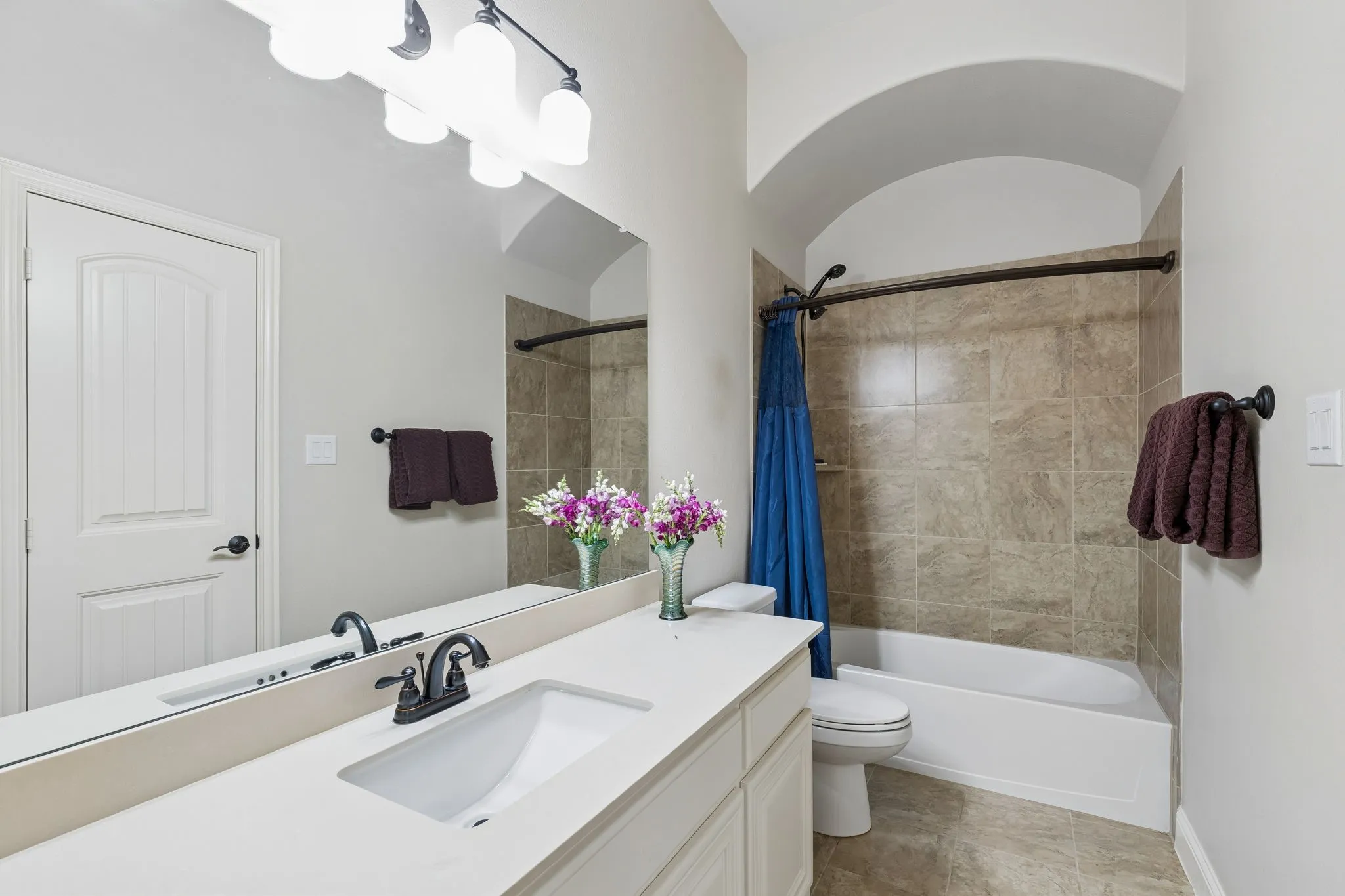 Single Family Residence For Sale in Collin County , 618 Forest Hill Drive, Murphy, Texas 75094, 5 Bedroom, 5 Bathroom, 3 Garage spaces, 4,711 Sqft, built in 2013, mls#21265067, Real Estate Agent in Murphy, Homes For Sale in Collin county, Homes For Sale in Murphy, Realtor in Murphy Texas, Real Estate Brokerage Independent Realty Texas, Luminita Cordes Realtor
