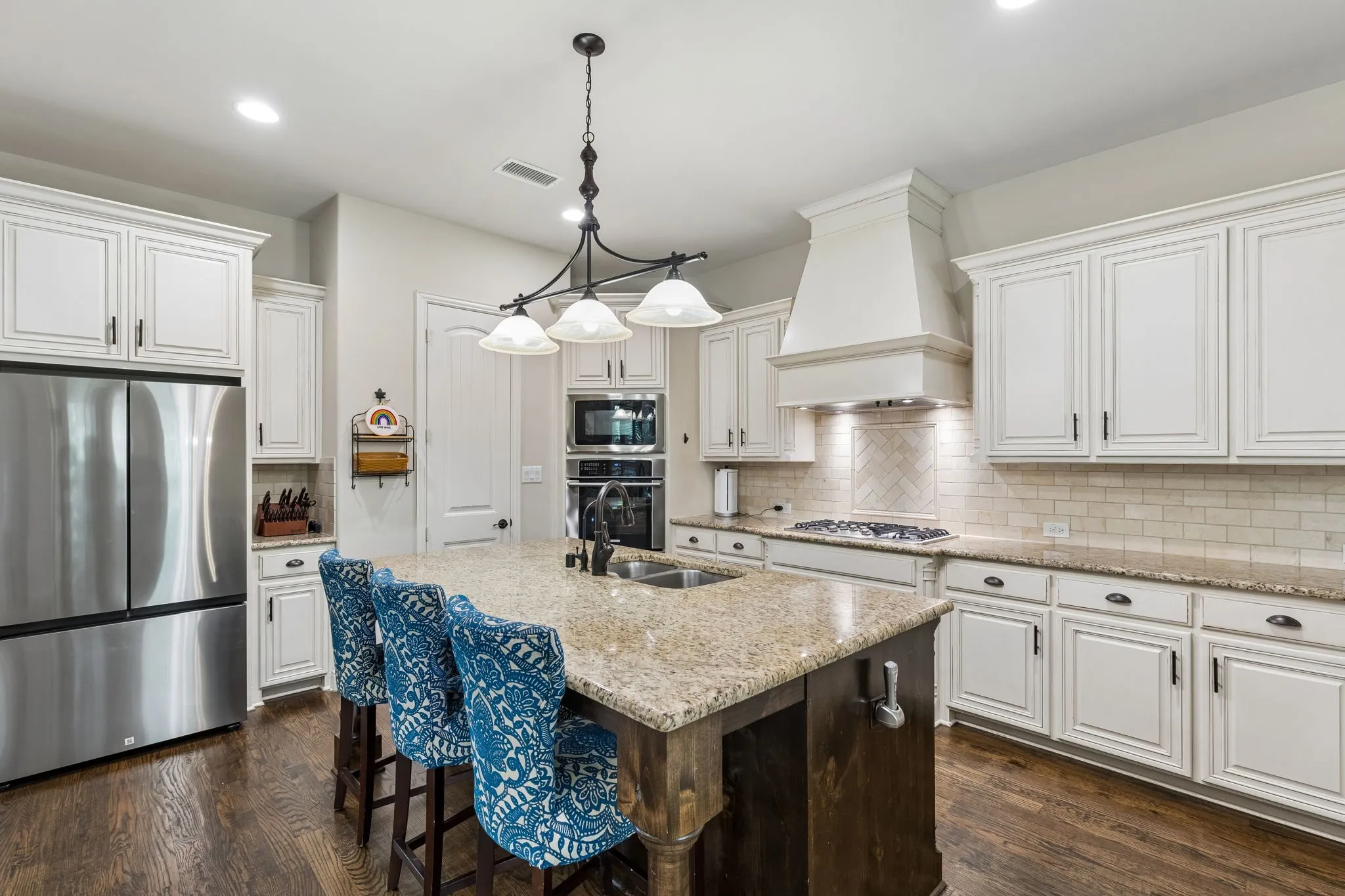 Single Family Residence For Sale in Collin County , 618 Forest Hill Drive, Murphy, Texas 75094, 5 Bedroom, 5 Bathroom, 3 Garage spaces, 4,711 Sqft, built in 2013, mls#21265067, Real Estate Agent in Murphy, Homes For Sale in Collin county, Homes For Sale in Murphy, Realtor in Murphy Texas, Real Estate Brokerage Independent Realty Texas, Luminita Cordes Realtor