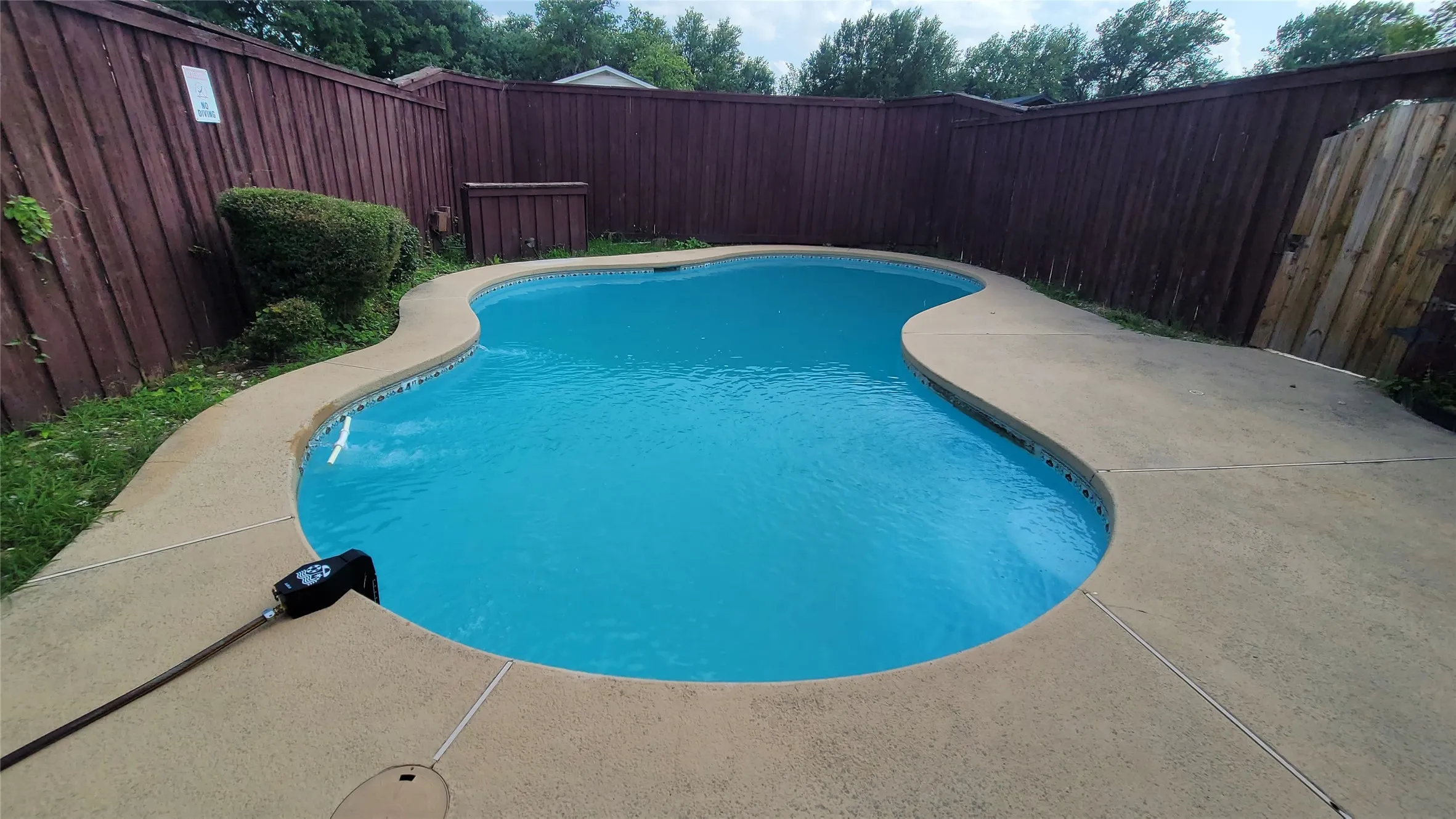 Single Family Residence For Rent in Dallas County , 1334 Paris Drive, Garland, Texas 75040, 4 Bedroom, 2 Bathroom, 2 Garage spaces, 2,102 Sqft, built in 1977, mls#21300737, Real Estate Agent in Garland, Homes For Rent in Dallas county, Homes For Rent in Garland, Realtor in Garland Texas, Real Estate Brokerage Independent Realty Texas, Luminita Cordes Realtor