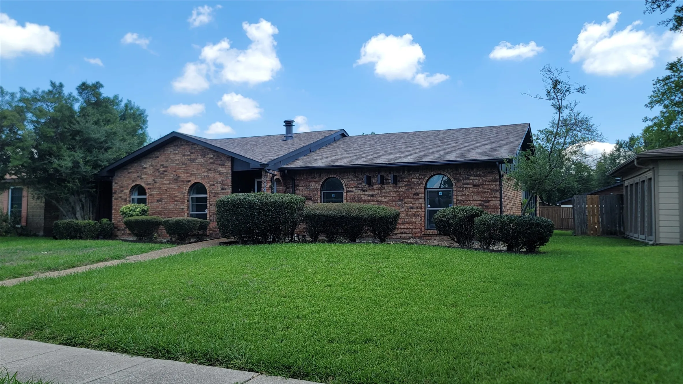 Single Family Residence For Rent in Dallas County , 1334 Paris Drive, Garland, Texas 75040, 4 Bedroom, 2 Bathroom, 2 Garage spaces, 2,102 Sqft, built in 1977, mls#21300737, Real Estate Agent in Garland, Homes For Rent in Dallas county, Homes For Rent in Garland, Realtor in Garland Texas, Real Estate Brokerage Independent Realty Texas, Luminita Cordes Realtor