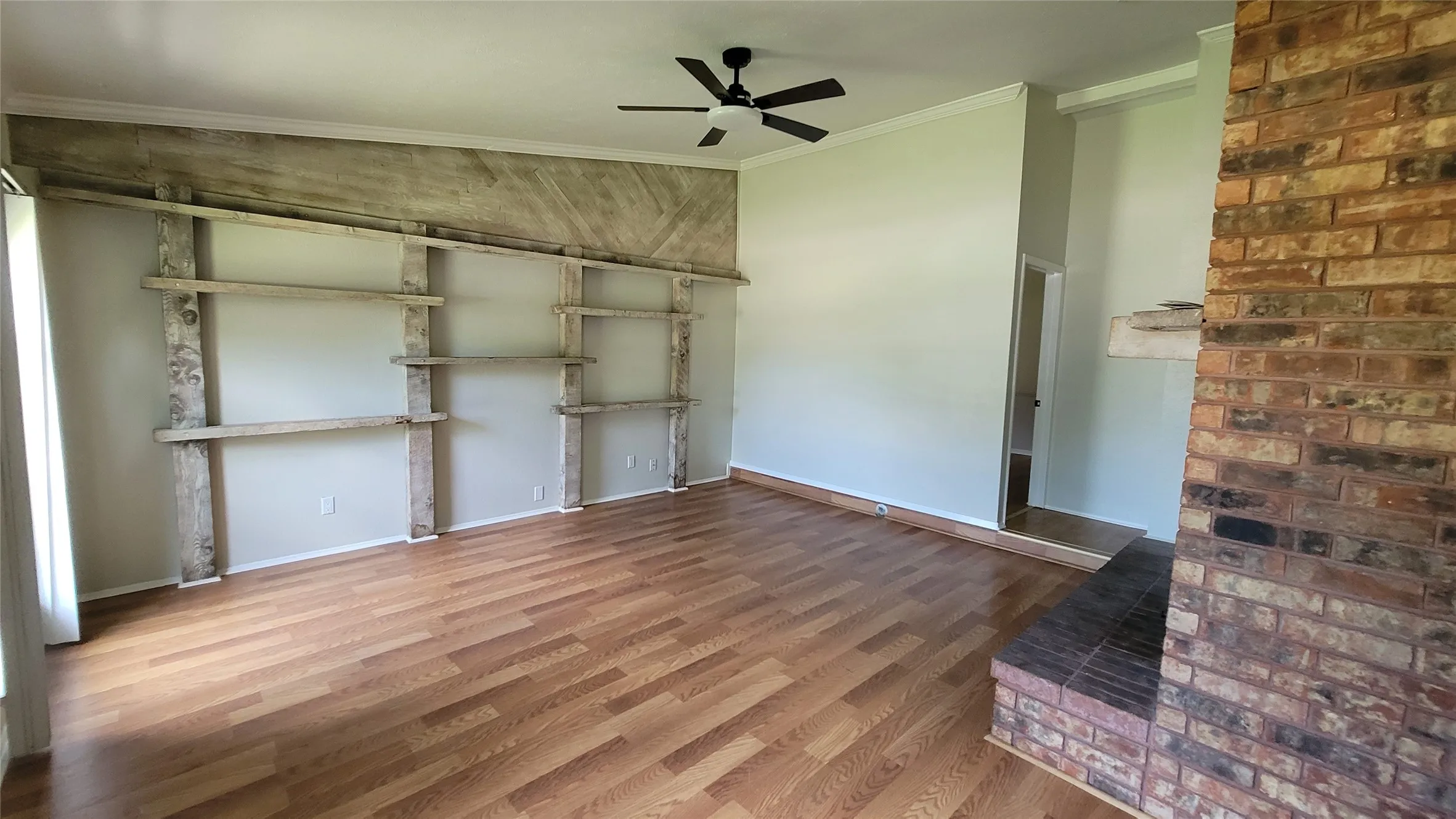 Single Family Residence For Rent in Dallas County , 1334 Paris Drive, Garland, Texas 75040, 4 Bedroom, 2 Bathroom, 2 Garage spaces, 2,102 Sqft, built in 1977, mls#21300737, Real Estate Agent in Garland, Homes For Rent in Dallas county, Homes For Rent in Garland, Realtor in Garland Texas, Real Estate Brokerage Independent Realty Texas, Luminita Cordes Realtor