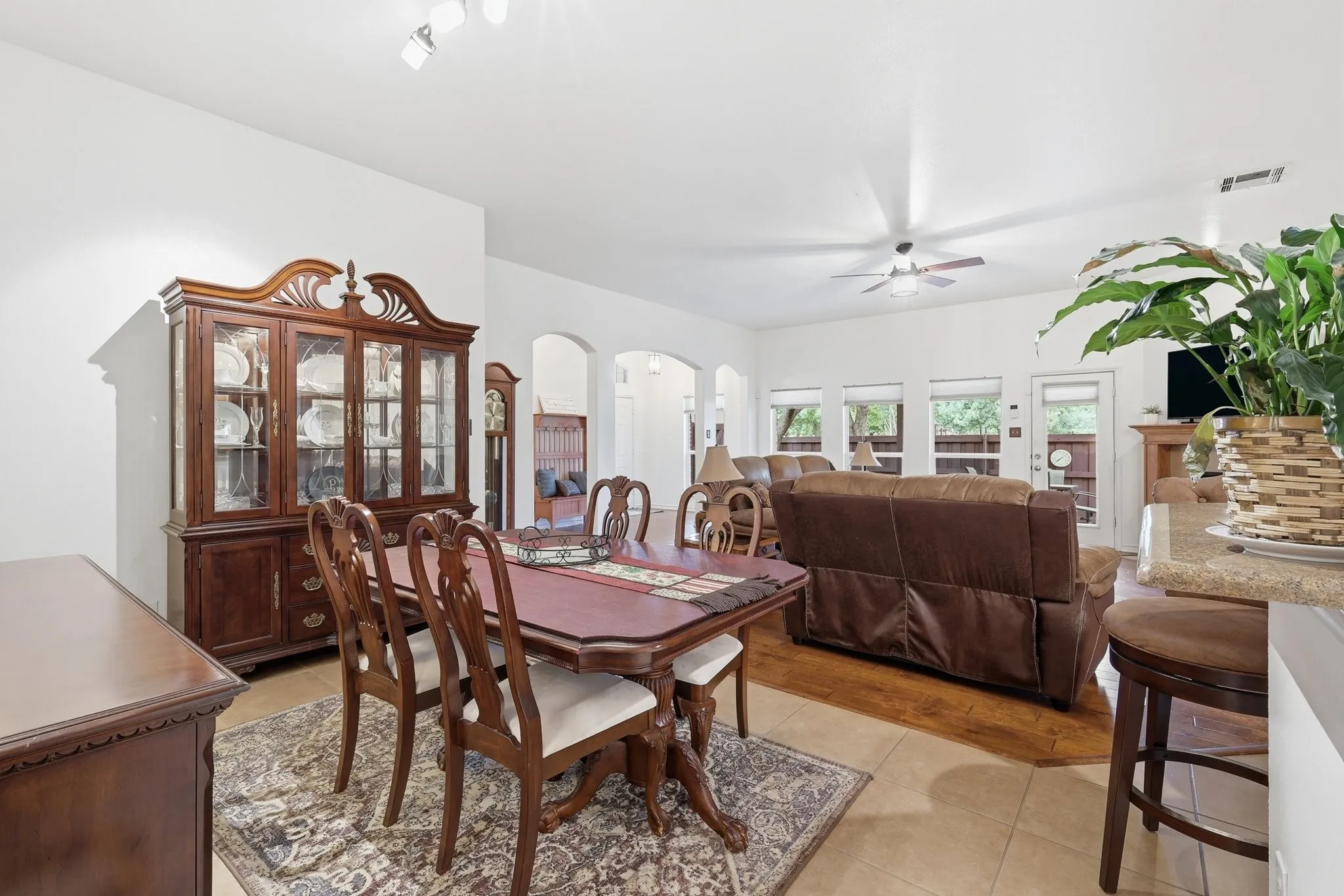 Single Family Residence For Sale in Collin County , 7764 Lancaster, Frisco, Texas 75035, 3 Bedroom, 2 Bathroom, 2 Garage spaces, 1,896 Sqft, built in 2004, mls#21294510, Real Estate Agent in Frisco, Homes For Sale in Collin county, Homes For Sale in Frisco, Realtor in Frisco Texas, Real Estate Brokerage Independent Realty Texas, Luminita Cordes Realtor