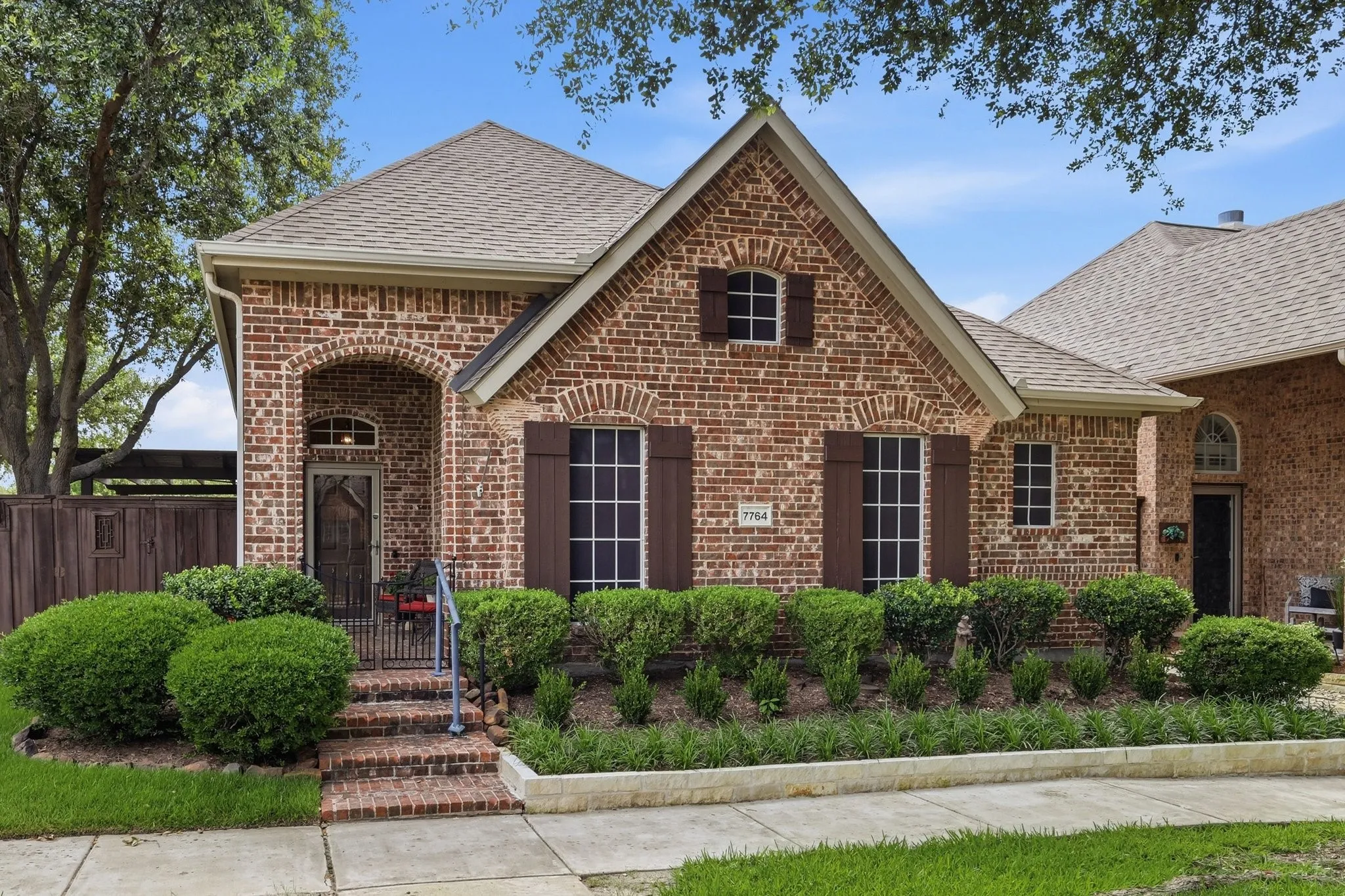 Single Family Residence For Sale in Collin County , 7764 Lancaster, Frisco, Texas 75035, 3 Bedroom, 2 Bathroom, 2 Garage spaces, 1,896 Sqft, built in 2004, mls#21294510, Real Estate Agent in Frisco, Homes For Sale in Collin county, Homes For Sale in Frisco, Realtor in Frisco Texas, Real Estate Brokerage Independent Realty Texas, Luminita Cordes Realtor