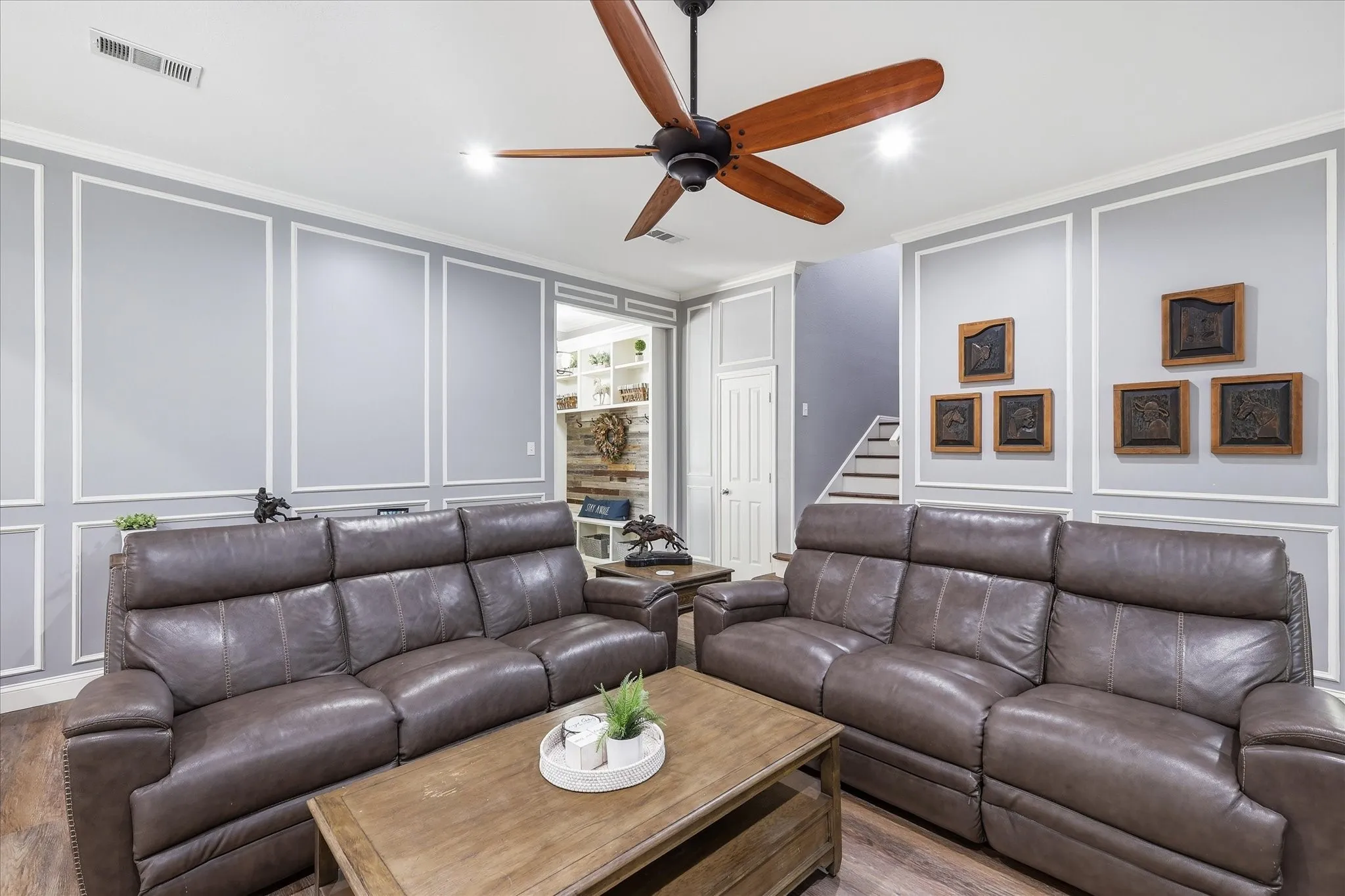 Single Family Residence For Sale in Johnson County , 10308 Lisa Jean Drive, Crowley, Texas 76036, 4 Bedroom, 4 Bathroom, 3 Garage spaces, 3,362 Sqft, built in 1993, mls#21296681, Real Estate Agent in Crowley, Homes For Sale in Johnson county, Homes For Sale in Crowley, Realtor in Crowley Texas, Real Estate Brokerage Independent Realty Texas, Luminita Cordes Realtor