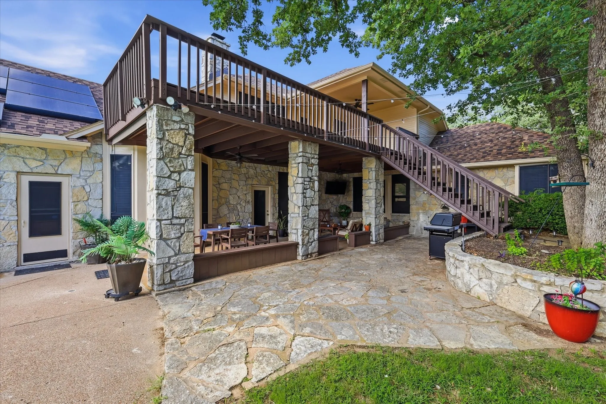 Single Family Residence For Sale in Johnson County , 10308 Lisa Jean Drive, Crowley, Texas 76036, 4 Bedroom, 4 Bathroom, 3 Garage spaces, 3,362 Sqft, built in 1993, mls#21296681, Real Estate Agent in Crowley, Homes For Sale in Johnson county, Homes For Sale in Crowley, Realtor in Crowley Texas, Real Estate Brokerage Independent Realty Texas, Luminita Cordes Realtor