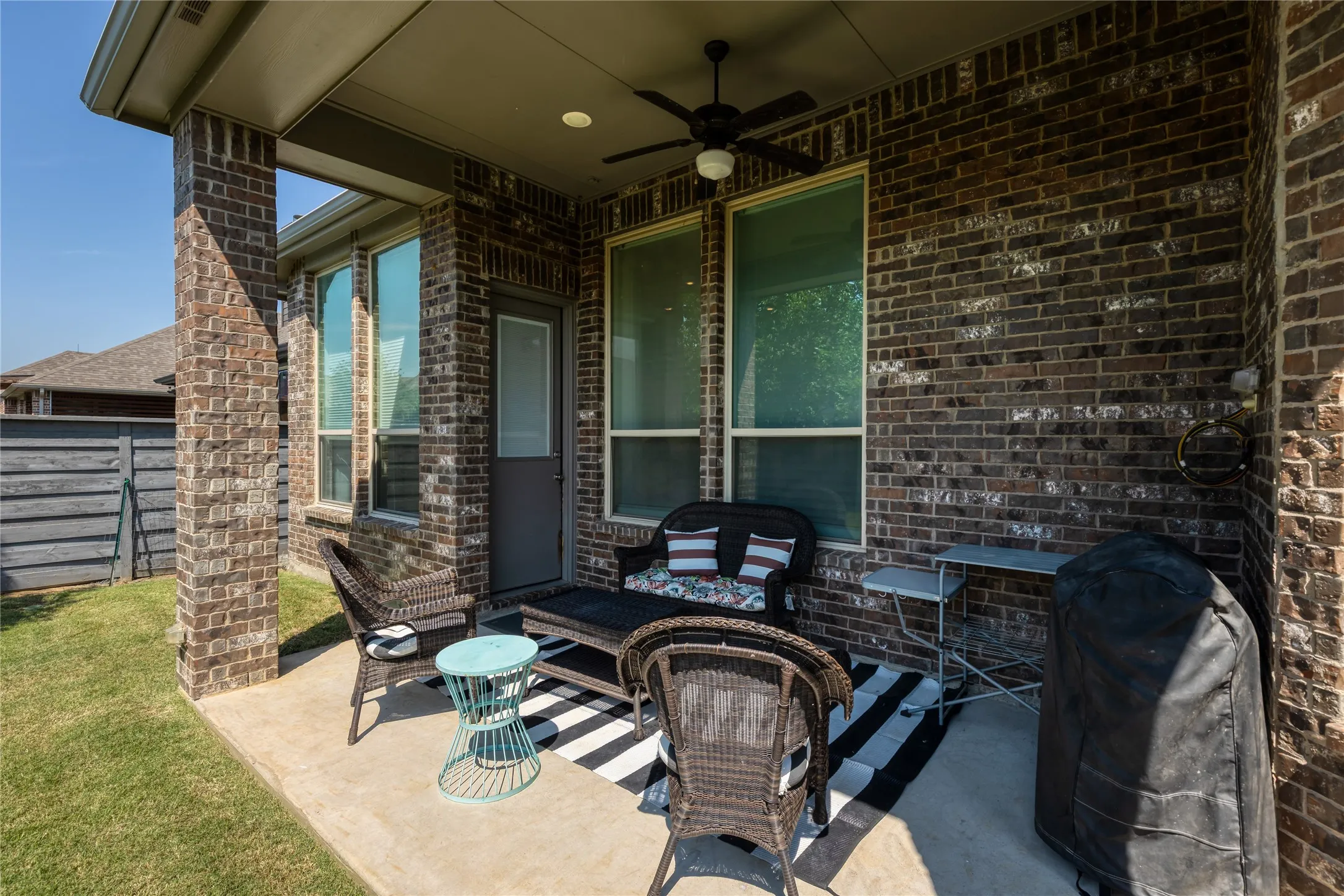 Single Family Residence For Sale in Denton County , 1128 Cottonseed Street, Little Elm, Texas 76227, 4 Bedroom, 3 Bathroom, 2 Garage spaces, 2,253 Sqft, built in 2019, mls#21300299, Real Estate Agent in Little Elm, Homes For Sale in Denton county, Homes For Sale in Little Elm, Realtor in Little Elm Texas, Real Estate Brokerage Independent Realty Texas, Luminita Cordes Realtor