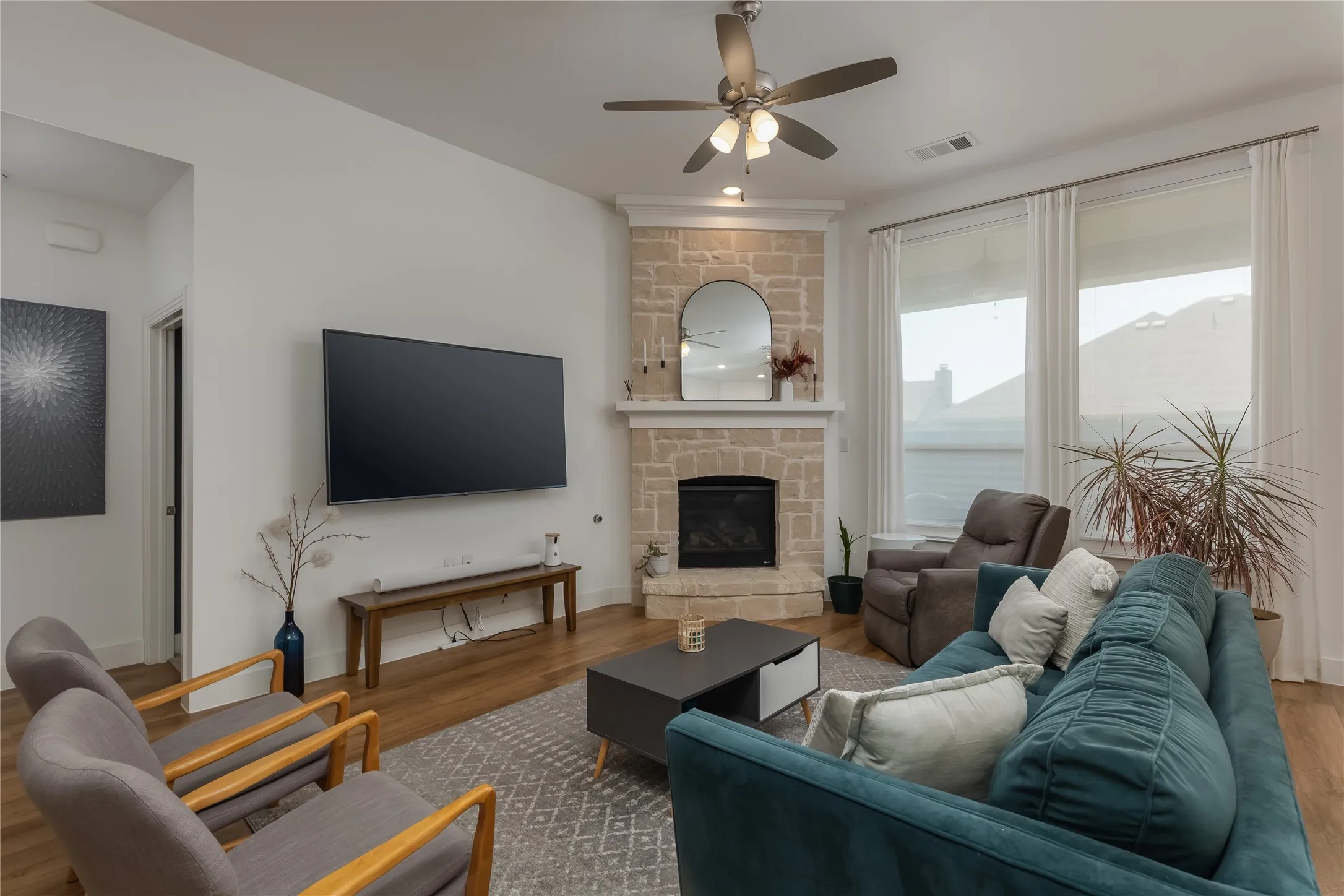 Single Family Residence For Sale in Denton County , 1128 Cottonseed Street, Little Elm, Texas 76227, 4 Bedroom, 3 Bathroom, 2 Garage spaces, 2,253 Sqft, built in 2019, mls#21300299, Real Estate Agent in Little Elm, Homes For Sale in Denton county, Homes For Sale in Little Elm, Realtor in Little Elm Texas, Real Estate Brokerage Independent Realty Texas, Luminita Cordes Realtor