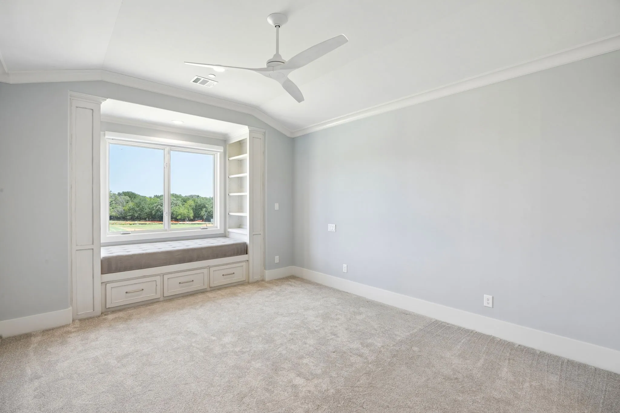 Single Family Residence For Sale in Denton County , 500 E Bob Jones Road, Southlake, Texas 76092, 4 Bedroom, 6 Bathroom, 4 Garage spaces, 6,644 Sqft, built in 2021, mls#21254972, Real Estate Agent in Southlake, Homes For Sale in Denton county, Homes For Sale in Southlake, Realtor in Southlake Texas, Real Estate Brokerage Independent Realty Texas, Luminita Cordes Realtor