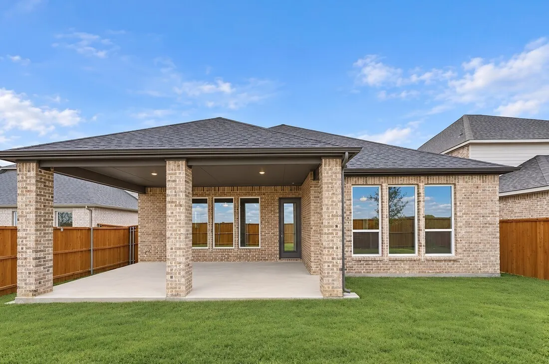 522 Wisteria Street ~ Ready Now