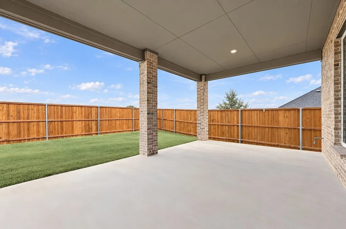 522 Wisteria Street ~ Ready Now