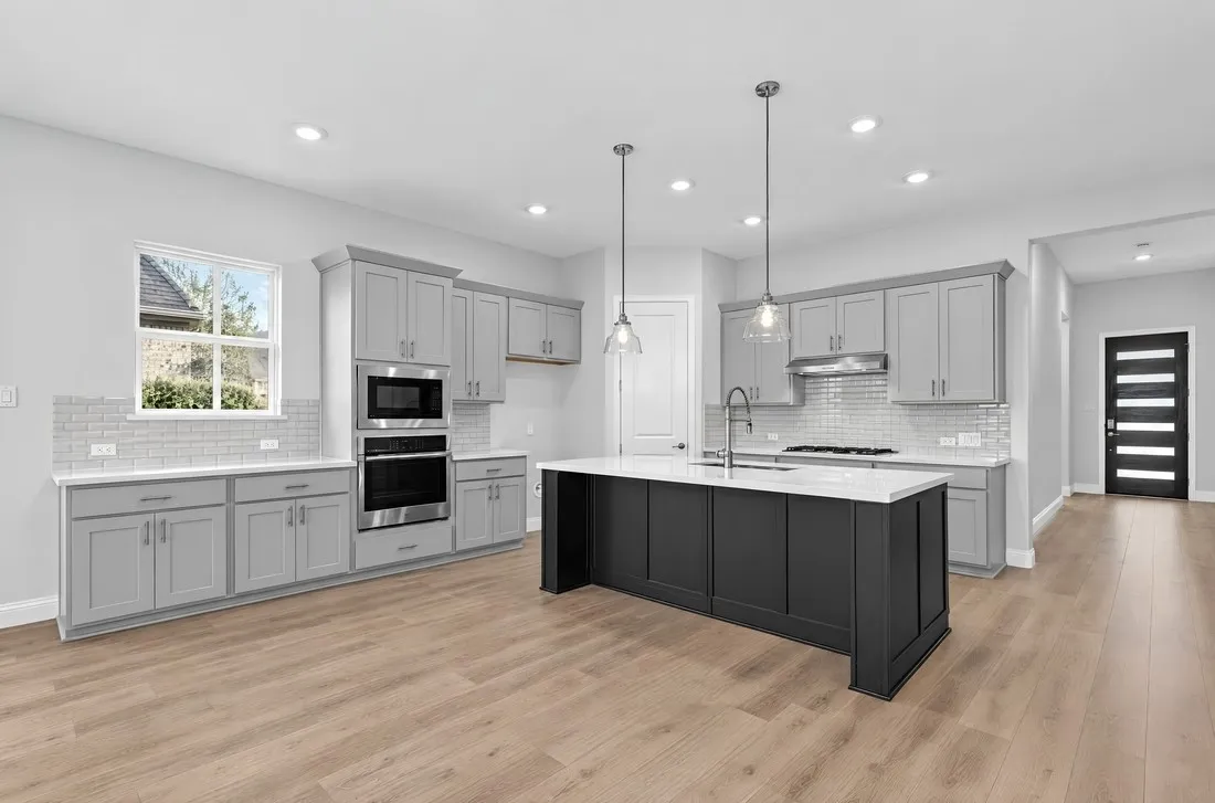 522 Wisteria Street ~ Ready Now