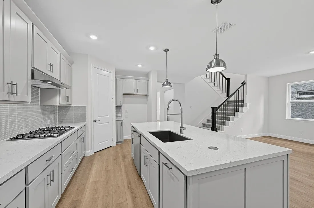 511 Wisteria Street ~ Ready Now