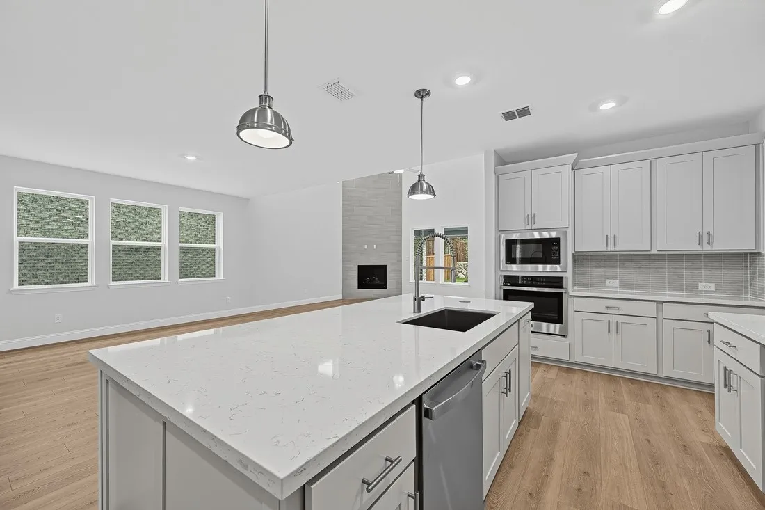 511 Wisteria Street ~ Ready Now