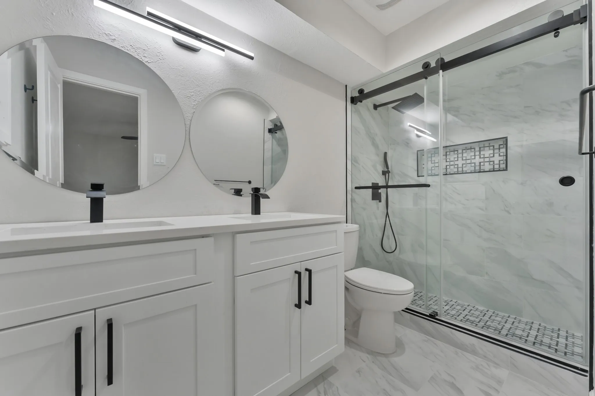 Condominium For Sale in Dallas County , 7620 Riverbrook Drive, Dallas, Texas 75230, 3 Bedroom, 3 Bathroom, Garage spaces, 1,535 Sqft, built in 1969, mls#21287660, Real Estate Agent in Dallas, Homes For Sale in Dallas county, Homes For Sale in Dallas, Realtor in Dallas Texas, Real Estate Brokerage Independent Realty Texas, Luminita Cordes Realtor