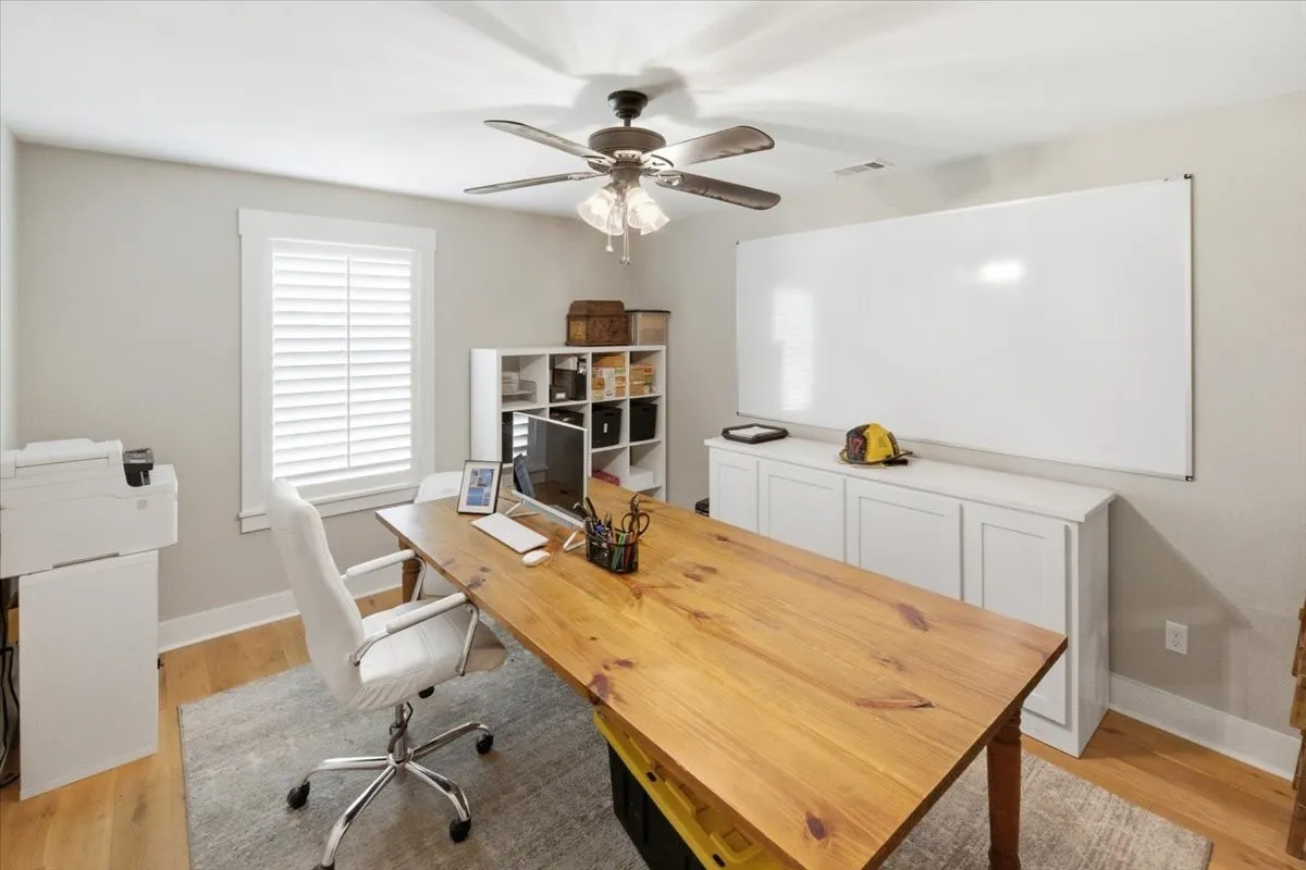 Farm For Sale in Mc Lennan County , 1775 Culpepper, China Spring, Texas 76633, 6 Bedroom, 5 Bathroom, 4 Garage spaces, 4,229 Sqft, built in 2017, mls#21300286, Real Estate Agent in China Spring, Homes For Sale in Mc Lennan county, Homes For Sale in China Spring, Realtor in China Spring Texas, Real Estate Brokerage Independent Realty Texas, Luminita Cordes Realtor