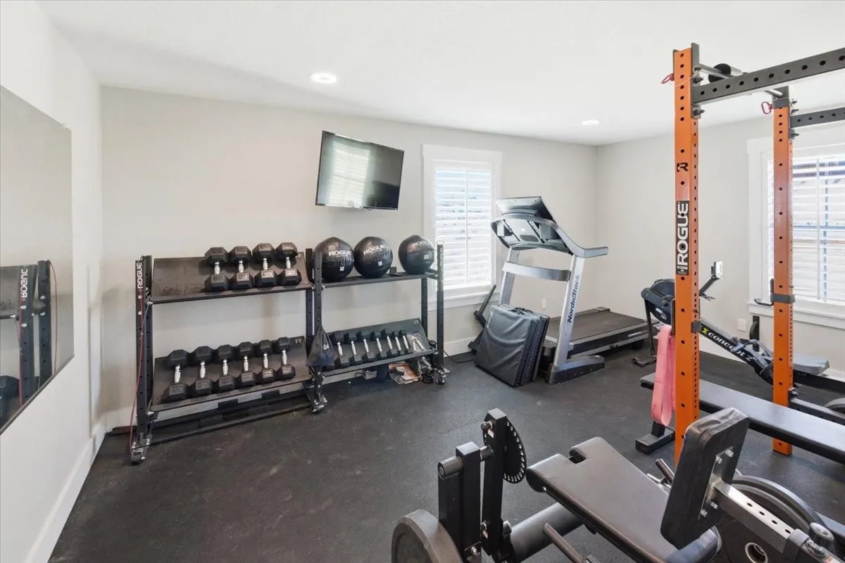 Farm For Sale in Mc Lennan County , 1775 Culpepper, China Spring, Texas 76633, 6 Bedroom, 5 Bathroom, 4 Garage spaces, 4,229 Sqft, built in 2017, mls#21300286, Real Estate Agent in China Spring, Homes For Sale in Mc Lennan county, Homes For Sale in China Spring, Realtor in China Spring Texas, Real Estate Brokerage Independent Realty Texas, Luminita Cordes Realtor
