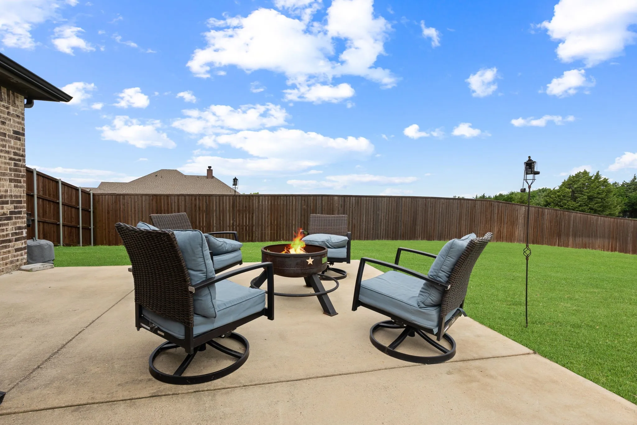 Single Family Residence For Sale in Collin County , 1089 Emilia Drive, Farmersville, Texas 75442, 4 Bedroom, 3 Bathroom, 3 Garage spaces, 2,525 Sqft, built in 2021, mls#21297028, Real Estate Agent in Farmersville, Homes For Sale in Collin county, Homes For Sale in Farmersville, Realtor in Farmersville Texas, Real Estate Brokerage Independent Realty Texas, Luminita Cordes Realtor