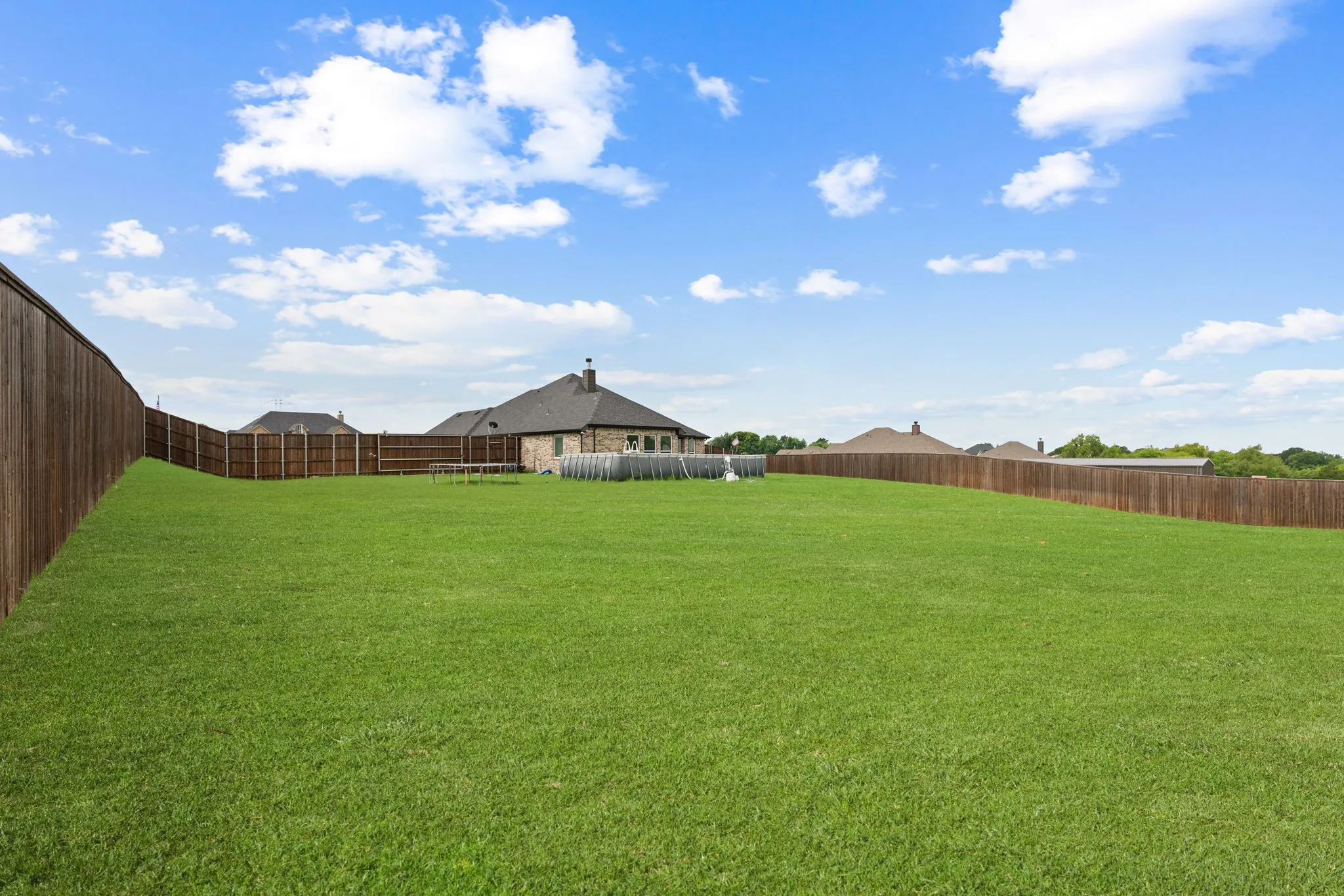 Single Family Residence For Sale in Collin County , 1089 Emilia Drive, Farmersville, Texas 75442, 4 Bedroom, 3 Bathroom, 3 Garage spaces, 2,525 Sqft, built in 2021, mls#21297028, Real Estate Agent in Farmersville, Homes For Sale in Collin county, Homes For Sale in Farmersville, Realtor in Farmersville Texas, Real Estate Brokerage Independent Realty Texas, Luminita Cordes Realtor