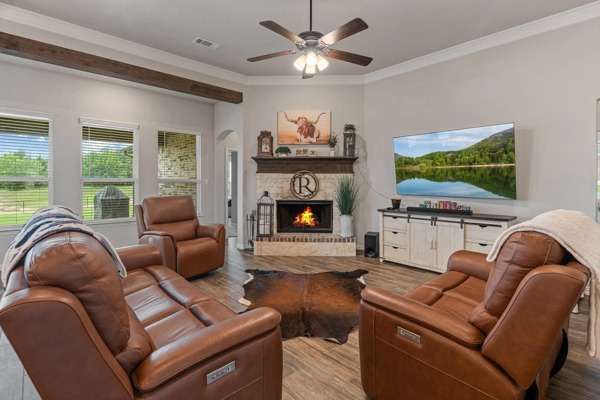 Single Family Residence For Sale in Collin County , 1089 Emilia Drive, Farmersville, Texas 75442, 4 Bedroom, 3 Bathroom, 3 Garage spaces, 2,525 Sqft, built in 2021, mls#21297028, Real Estate Agent in Farmersville, Homes For Sale in Collin county, Homes For Sale in Farmersville, Realtor in Farmersville Texas, Real Estate Brokerage Independent Realty Texas, Luminita Cordes Realtor