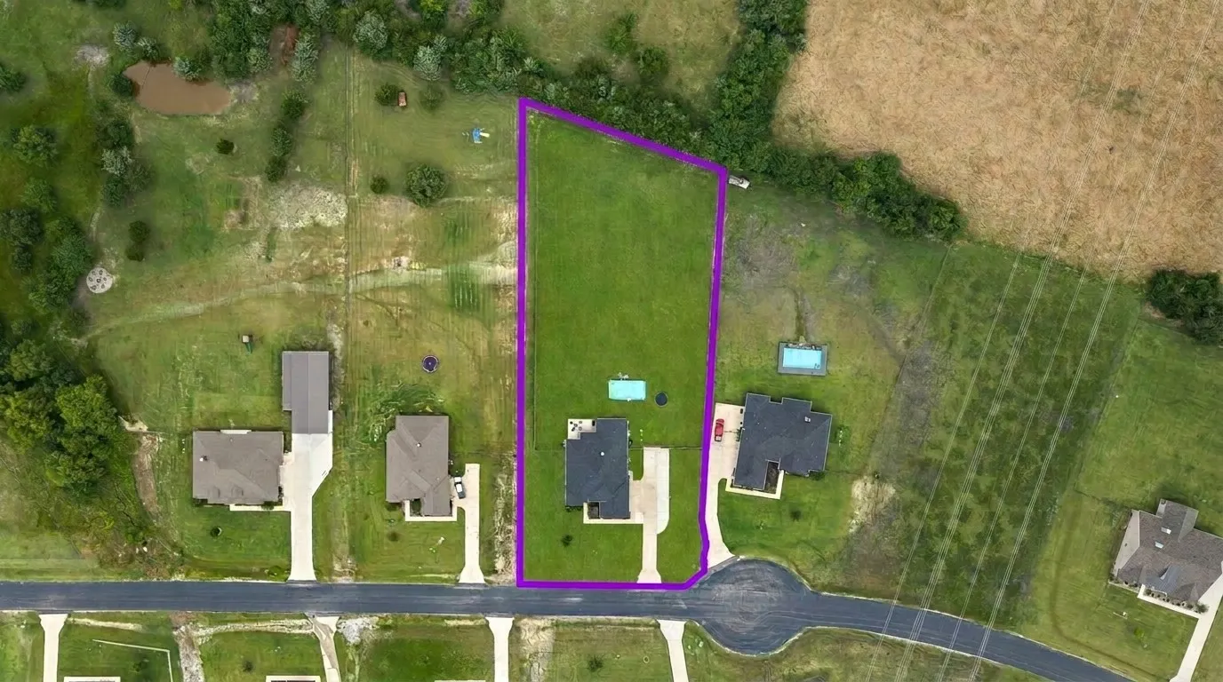 Single Family Residence For Sale in Collin County , 1089 Emilia Drive, Farmersville, Texas 75442, 4 Bedroom, 3 Bathroom, 3 Garage spaces, 2,525 Sqft, built in 2021, mls#21297028, Real Estate Agent in Farmersville, Homes For Sale in Collin county, Homes For Sale in Farmersville, Realtor in Farmersville Texas, Real Estate Brokerage Independent Realty Texas, Luminita Cordes Realtor