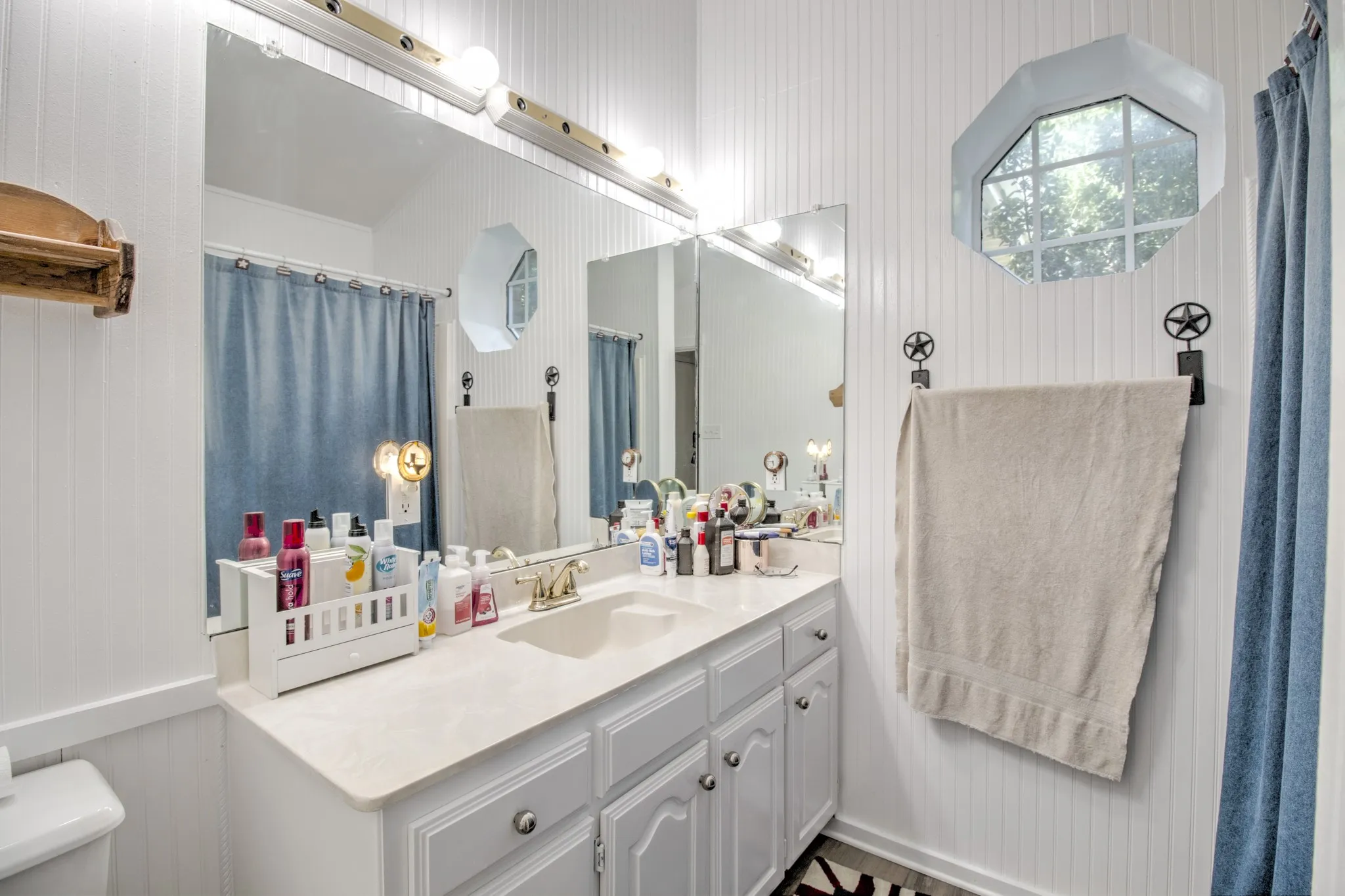 Single Family Residence For Sale in Denton County , 21921 Quail Run Road, Sanger, Texas 76266, 3 Bedroom, 2 Bathroom, 2 Garage spaces, 1,743 Sqft, built in 1986, mls#21300478, Real Estate Agent in Sanger, Homes For Sale in Denton county, Homes For Sale in Sanger, Realtor in Sanger Texas, Real Estate Brokerage Independent Realty Texas, Luminita Cordes Realtor