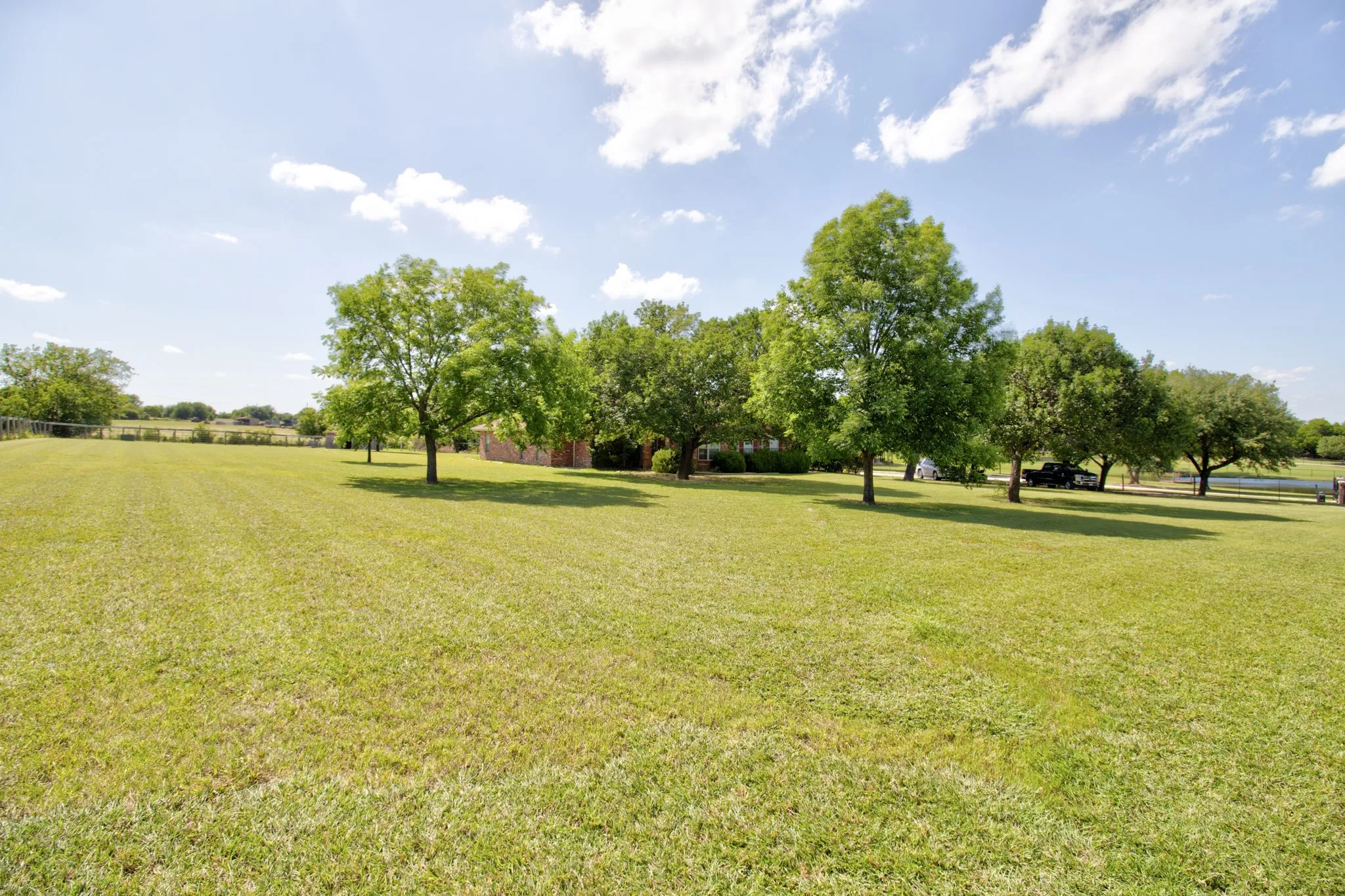Single Family Residence For Sale in Denton County , 21921 Quail Run Road, Sanger, Texas 76266, 3 Bedroom, 2 Bathroom, 2 Garage spaces, 1,743 Sqft, built in 1986, mls#21300478, Real Estate Agent in Sanger, Homes For Sale in Denton county, Homes For Sale in Sanger, Realtor in Sanger Texas, Real Estate Brokerage Independent Realty Texas, Luminita Cordes Realtor